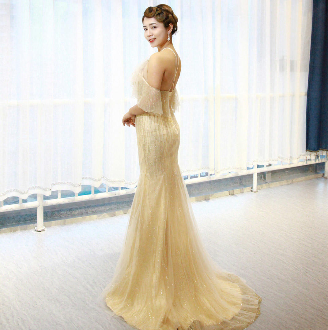 【爆款套系】 浪漫轻奢齐地纱+小五福/敬酒服