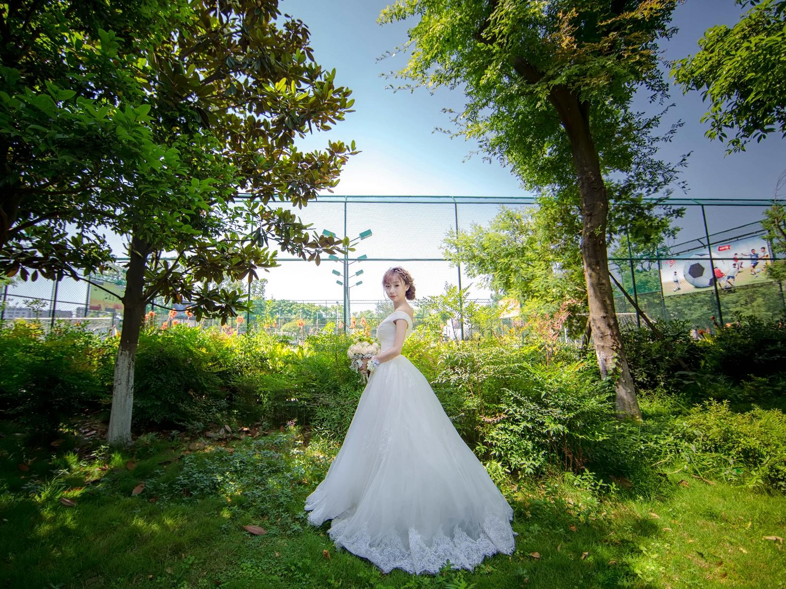 《Nice奈斯新娘》总监跟妆＋首席跟拍＋三套婚纱