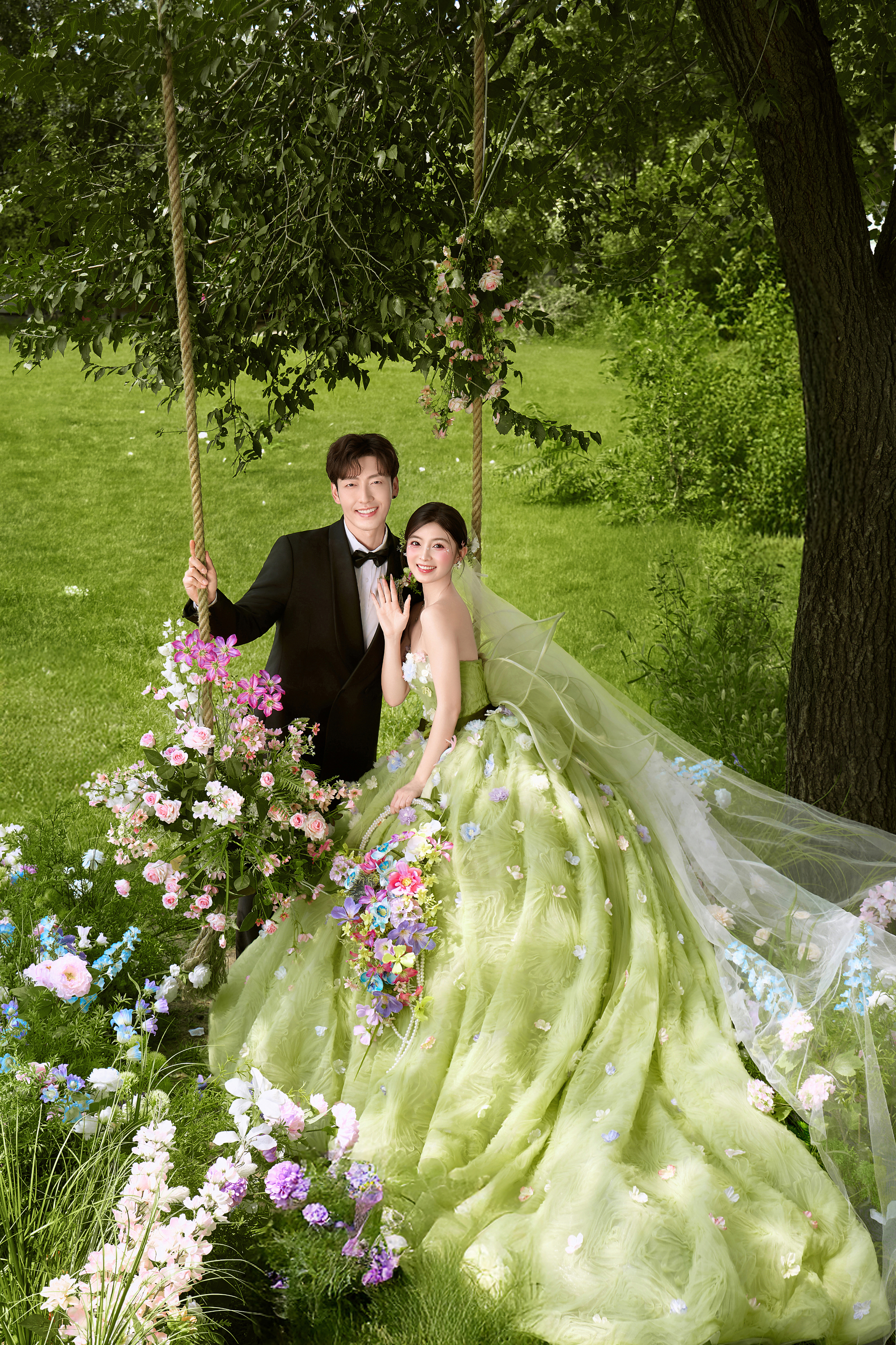 先了解在咨询·中式+森系+城堡单日四组定制婚纱照