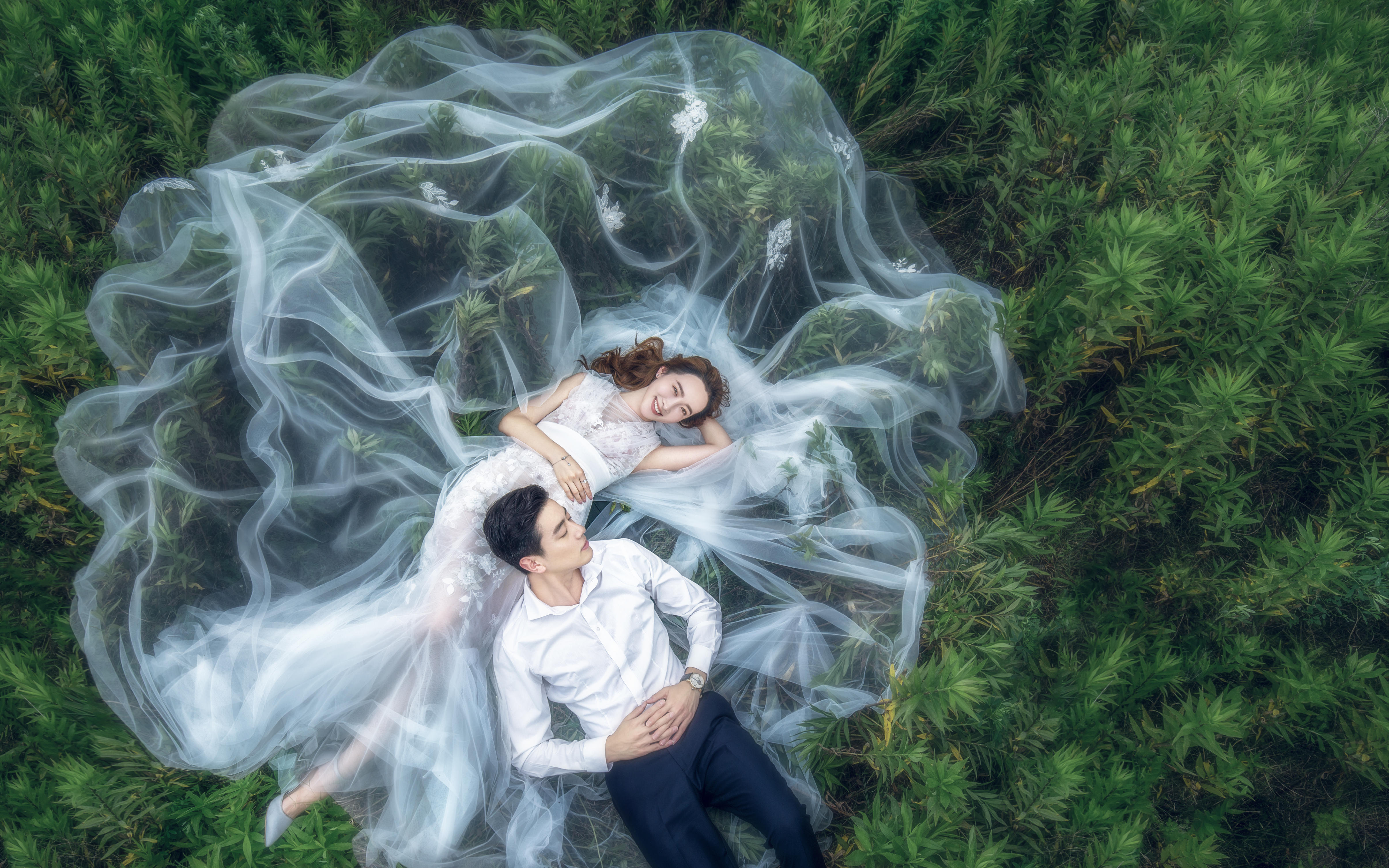 【好评如潮】经典婚纱照12服12造电影剧情风格