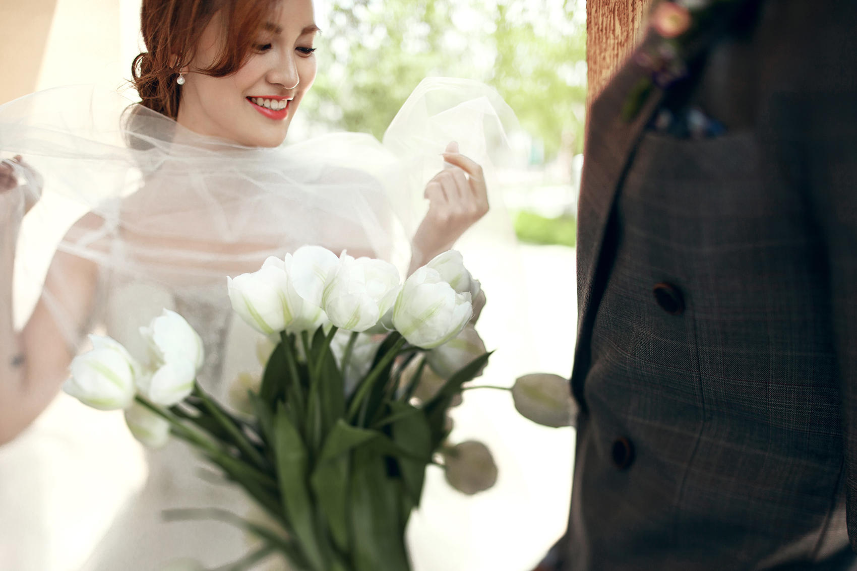 【火爆来袭】夜光婚纱+底片全送+鲜花造型+全包价