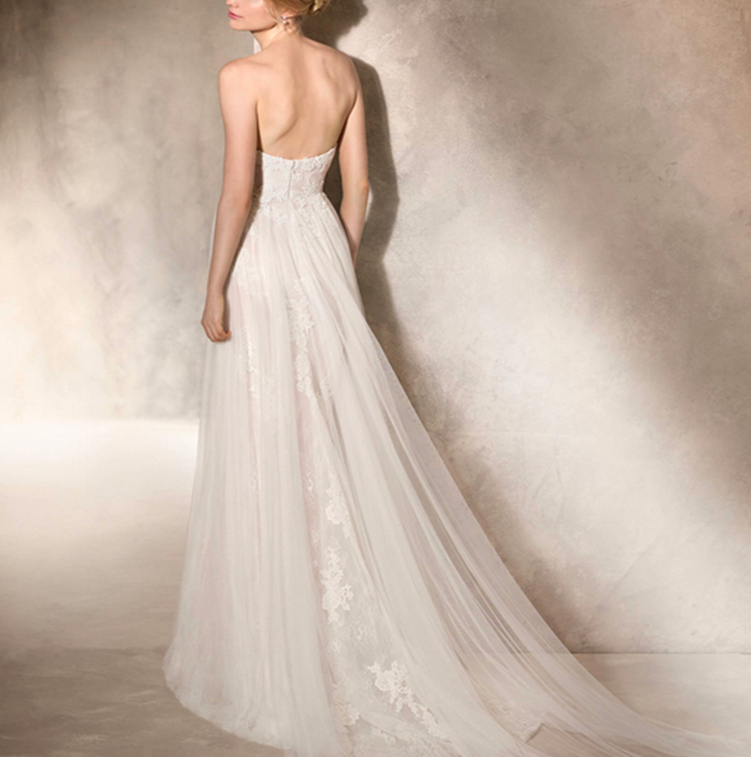 【轻纱婚纱】国外品牌镂空蕾丝鱼尾A摆仪式纱