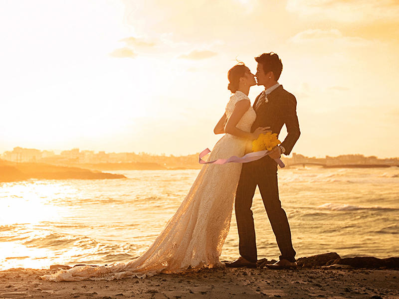 青岛罗薇新娘旅行婚纱摄影包住宿蜜月海景旅拍送婚纱