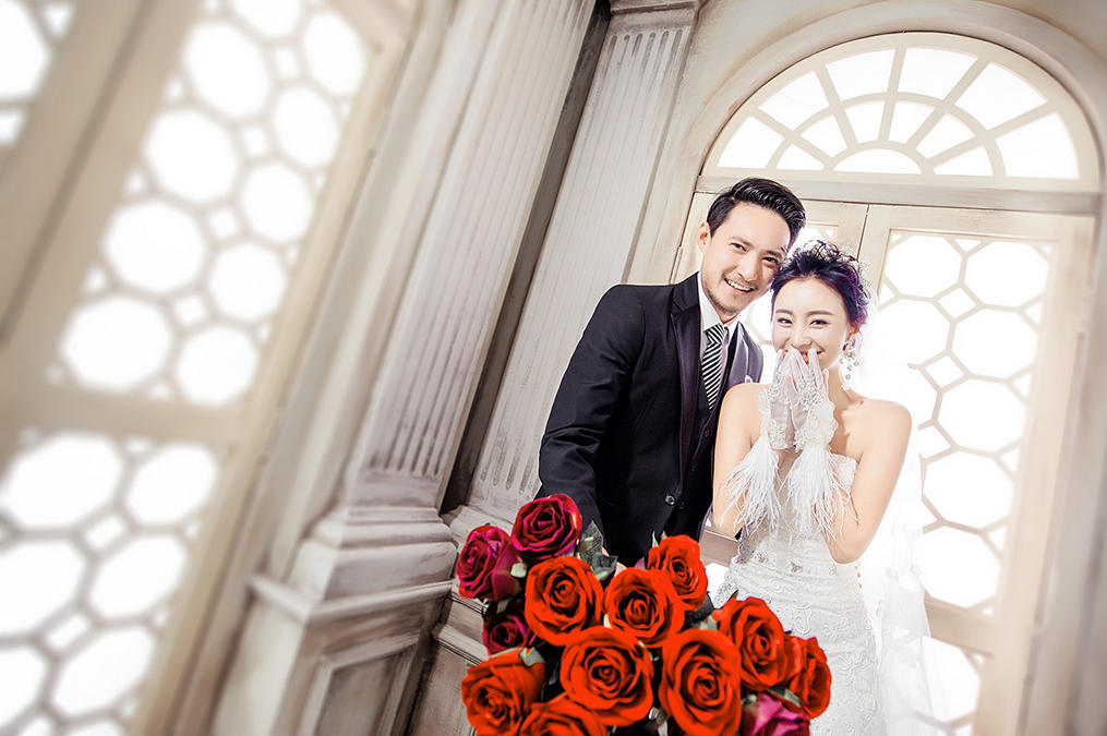 飞色摄影【金鸡报春】4服4造“服装通选”全额返现