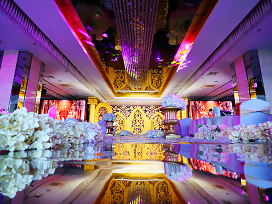 梦幻公主王子城堡婚礼--《世纪星辰》