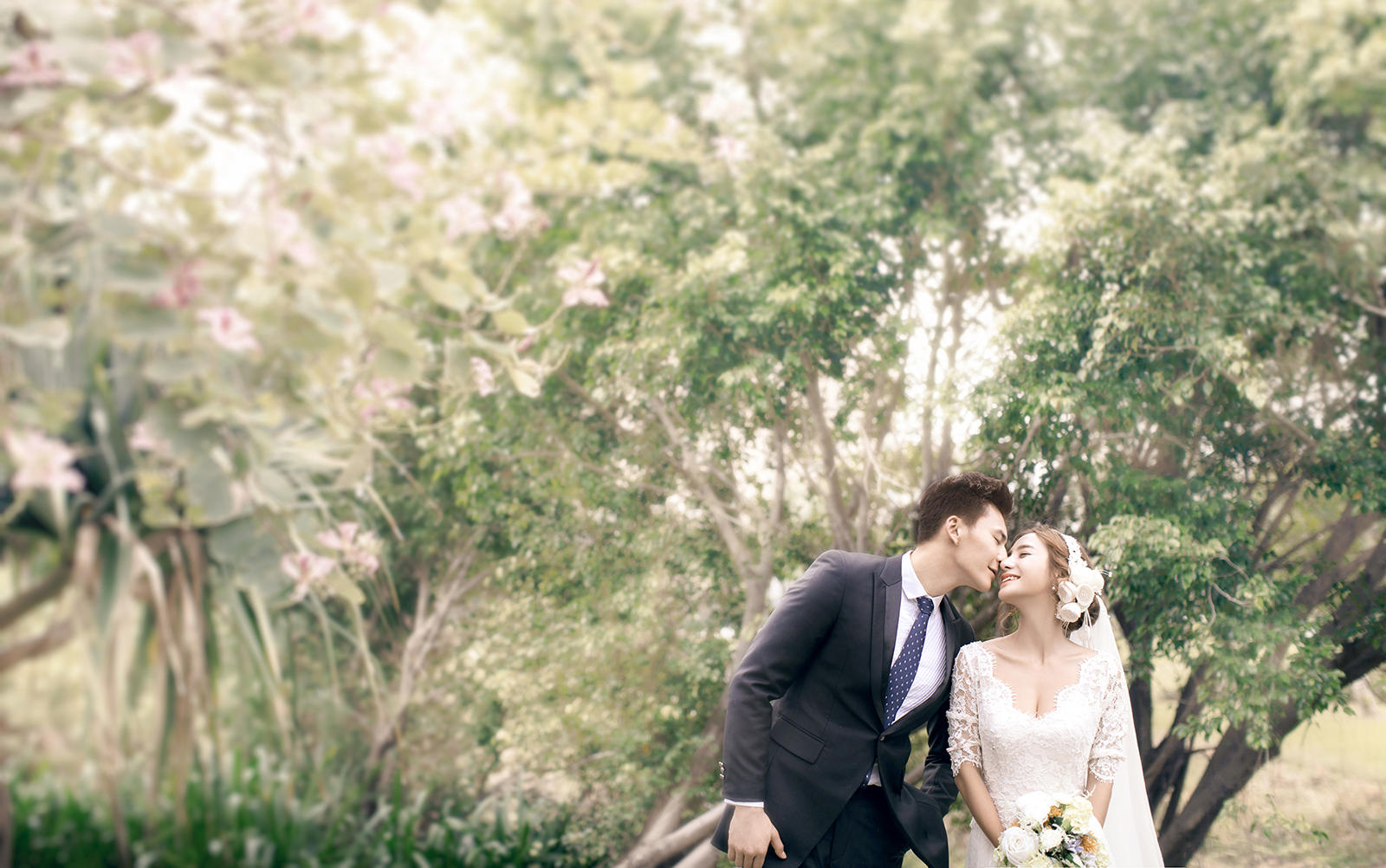 【木西婚纱】【店庆爆款】 8服8造3880 ！