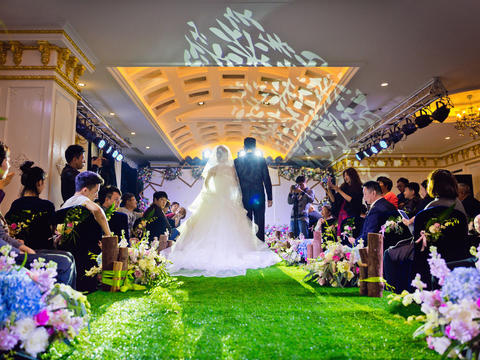 伴侣婚礼 森之映象 森系鲜花搭配白色创意婚礼 