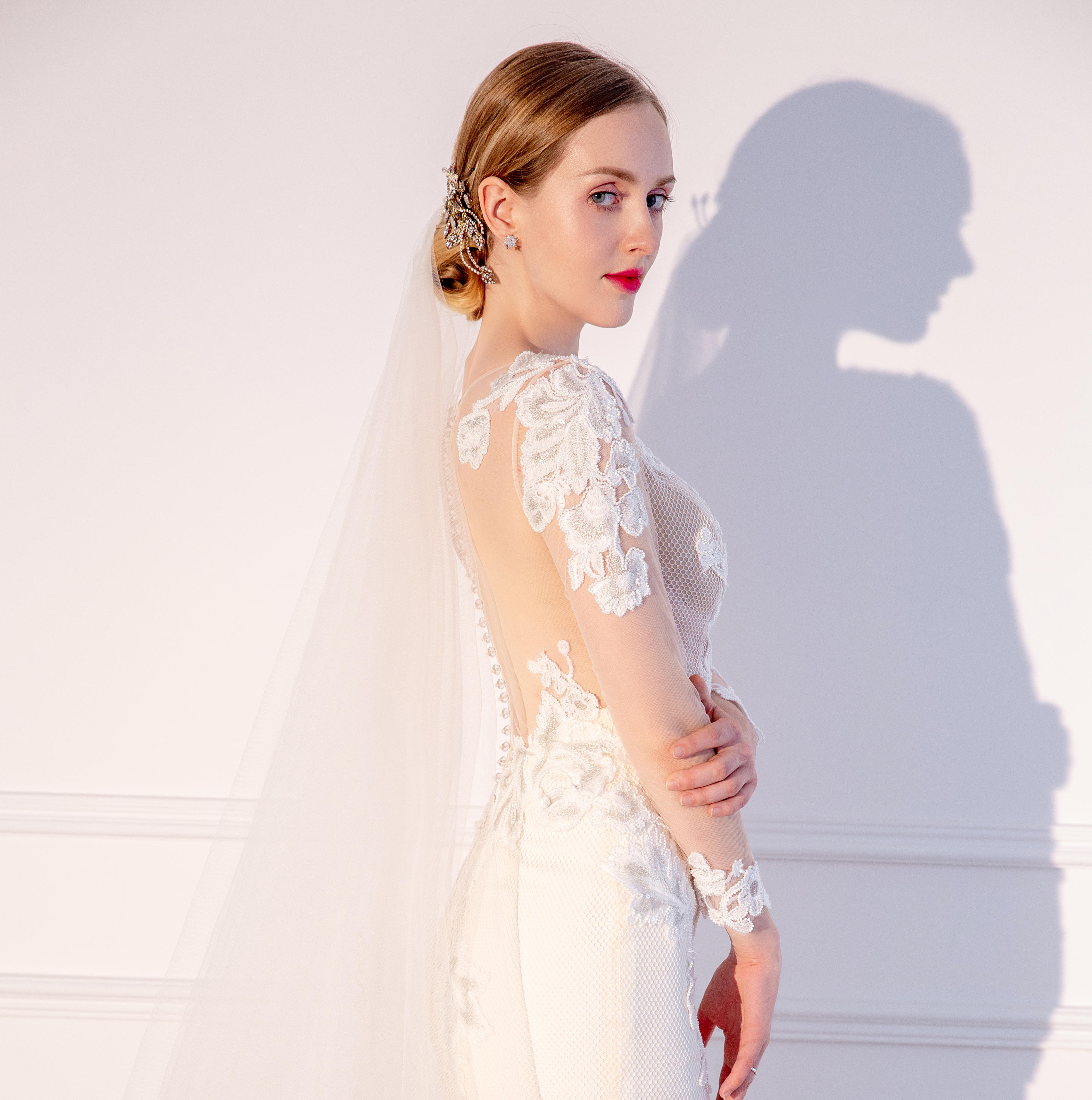 「本季爆款」系列奢华婚纱礼服 5件套跟妆