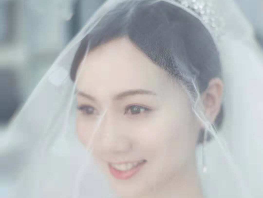 团购限定专业老师全天跟妆！