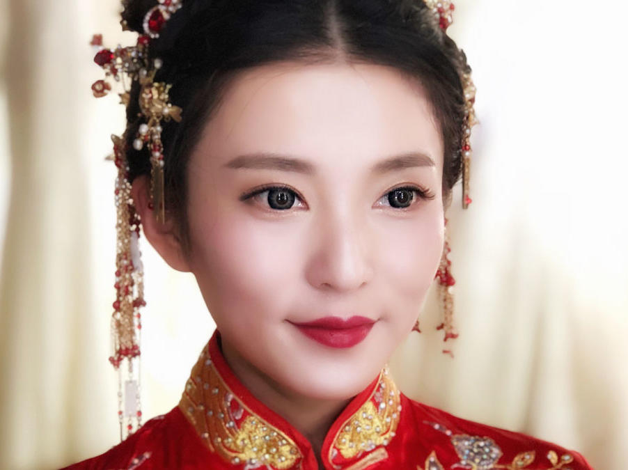 资深 唯美西式中式嫁衣+造型+妈妈妆+伴娘妆