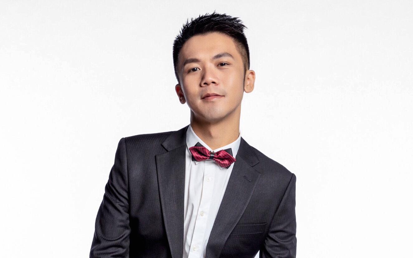明星级高端时尚婚礼主持+音乐助理+督导，三人团队