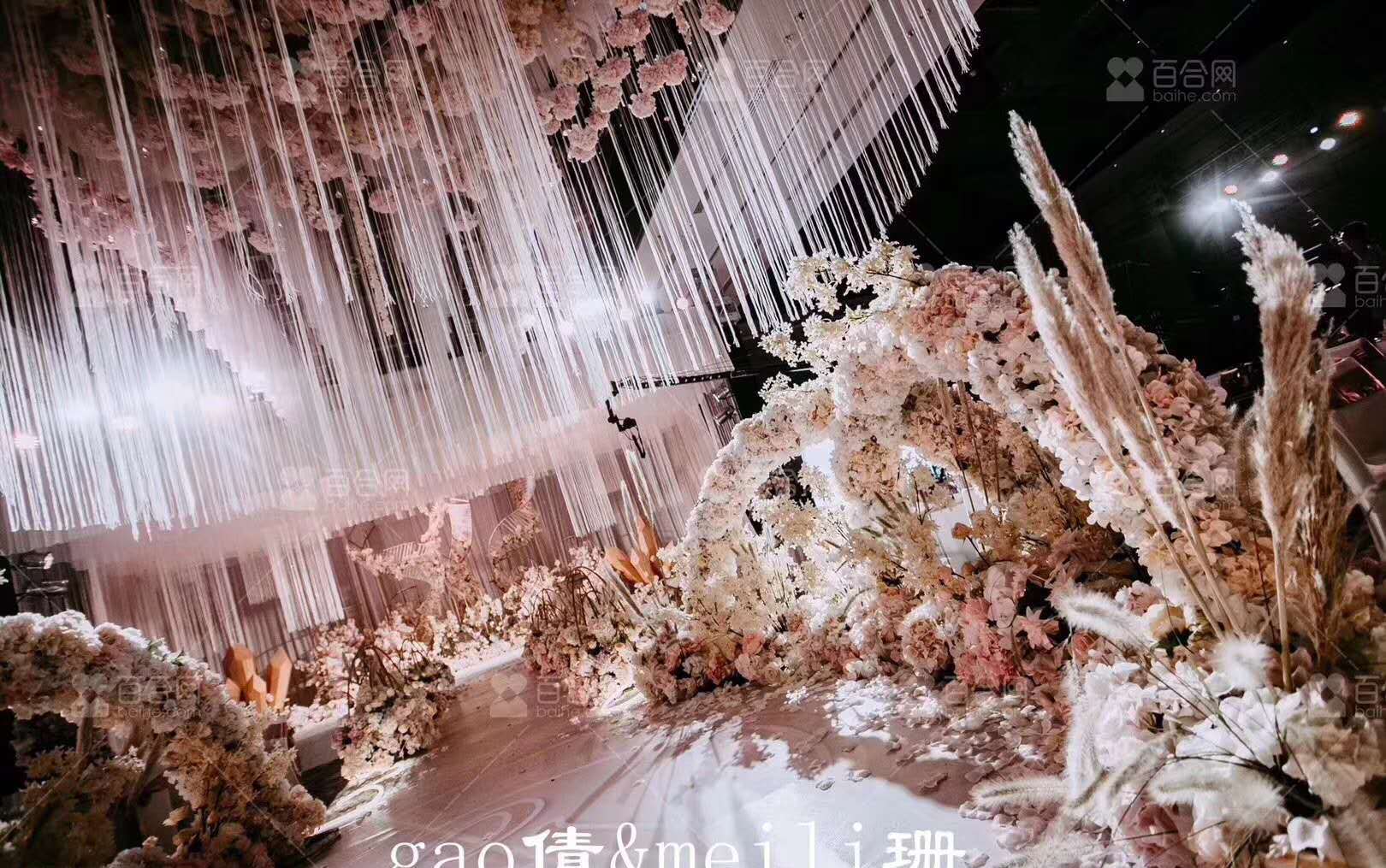 辦一場有態(tài)度的婚禮，為你講述背后的故事