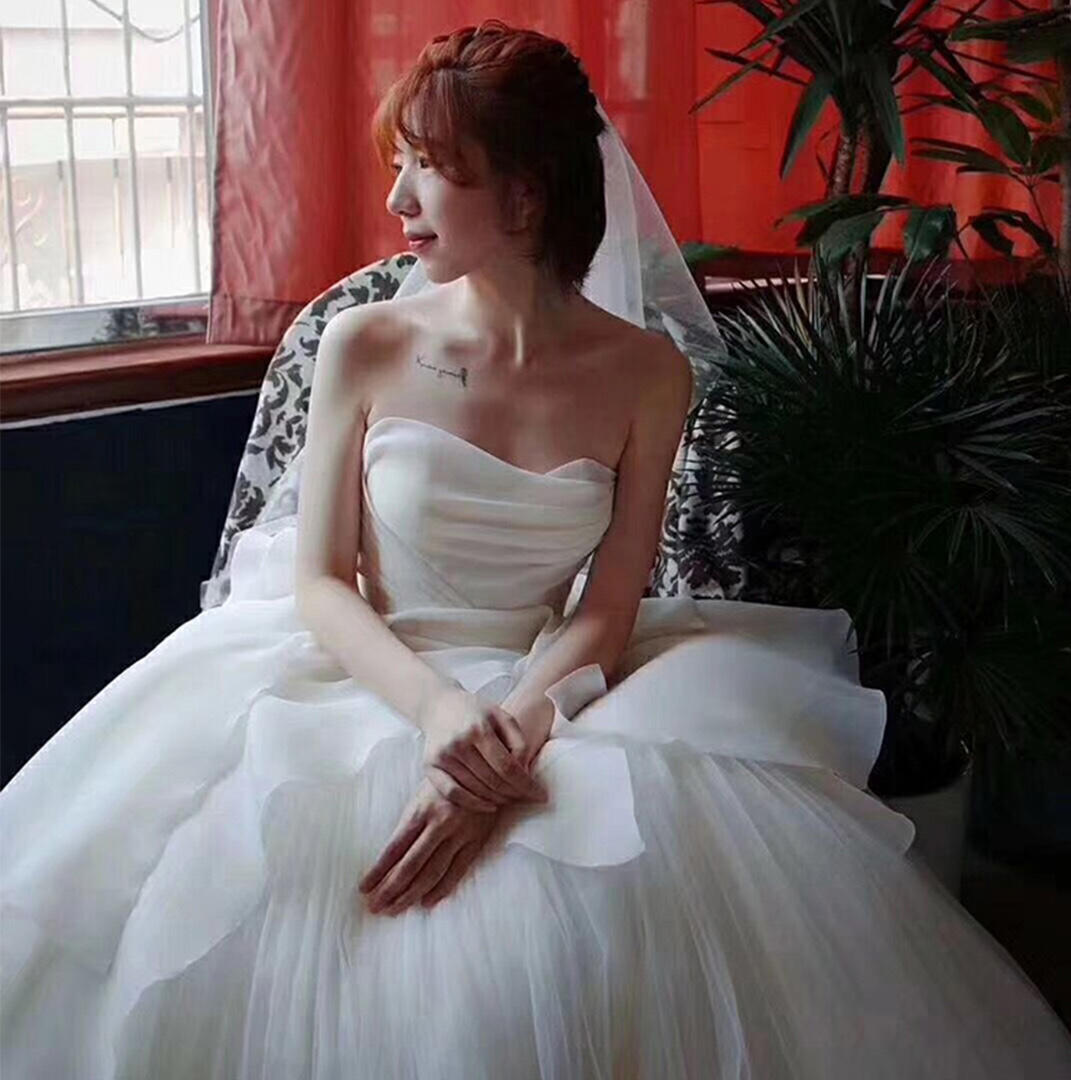 【性价比推荐】9件套租赁+定制款头纱+伴娘服