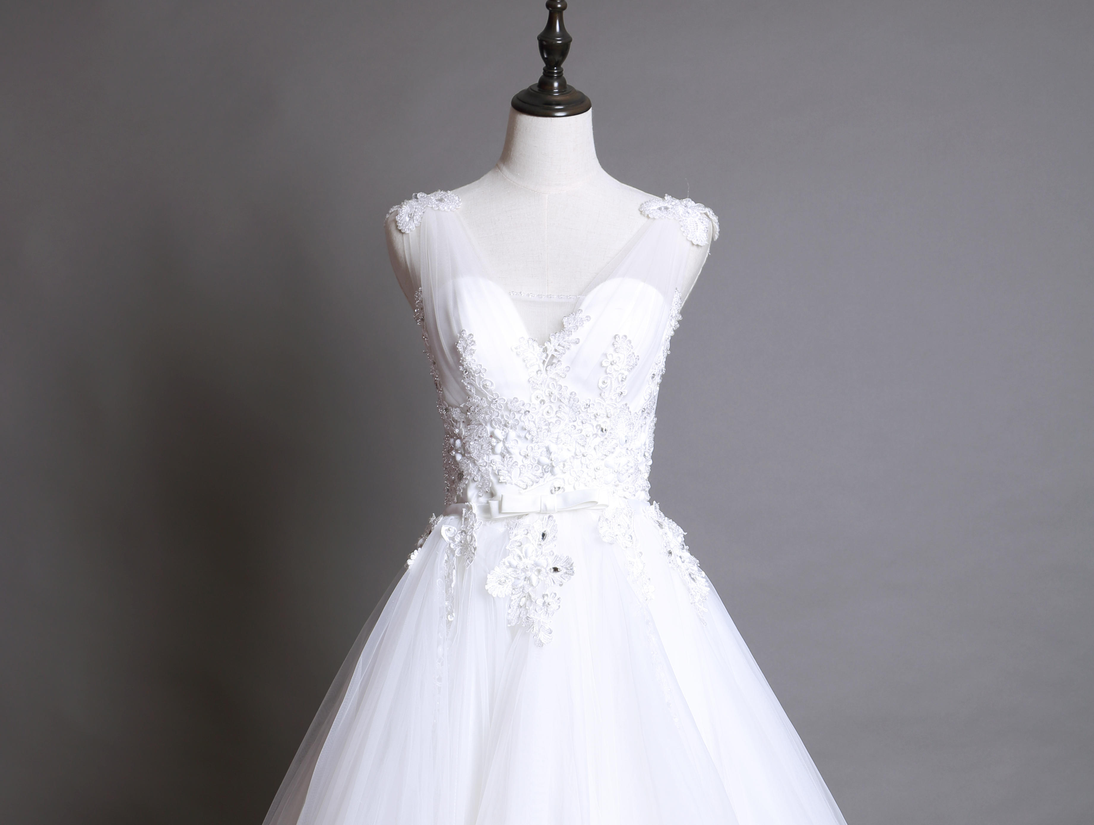 【臻一婚纱】臻情超值两件套组 出门纱+敬酒服