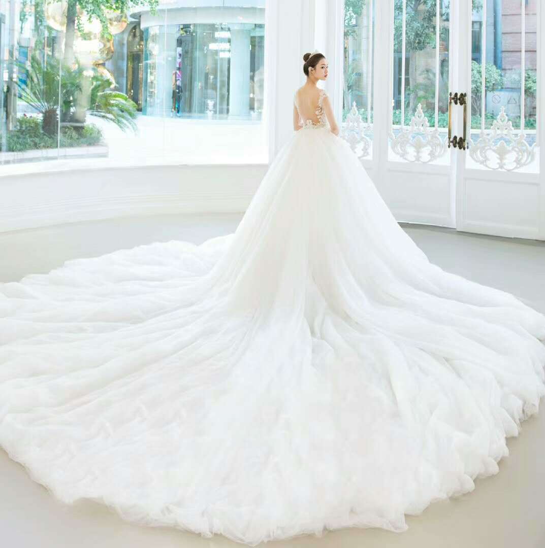 尚品婚纱特惠套餐婚纱礼服8件套加跟妆1480元