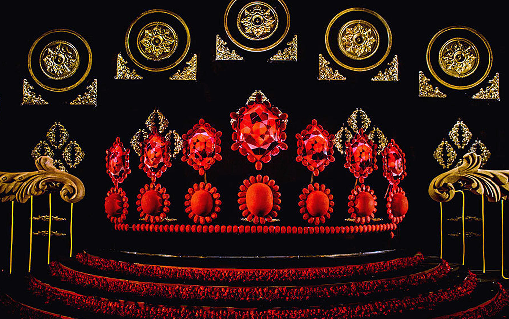 【宝隆婚礼】红宝石的盛宴超时尚个性红与黑的碰撞