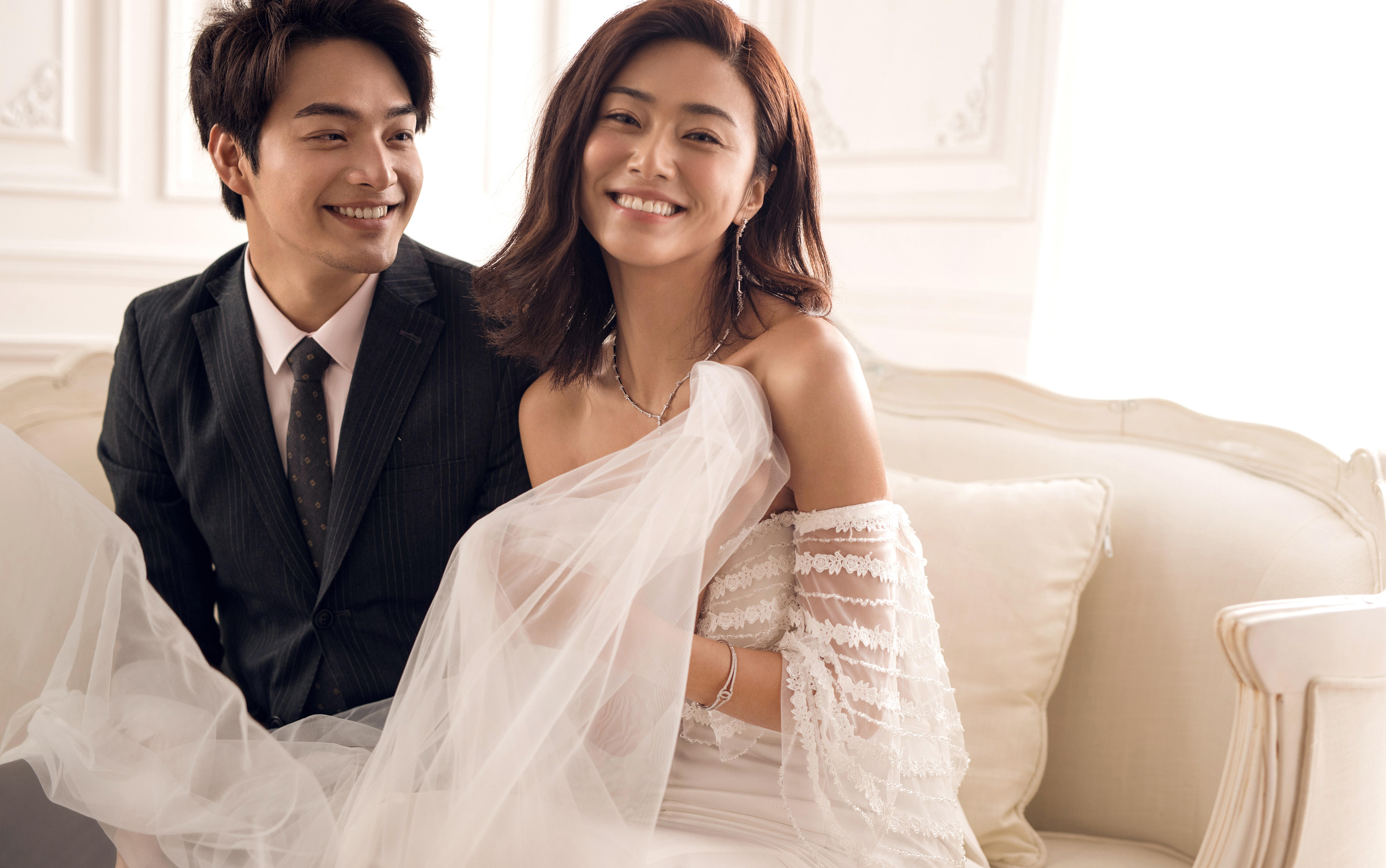 潮青年喜愛拍攝的風(fēng)格 雙外景+內(nèi)景 底片120