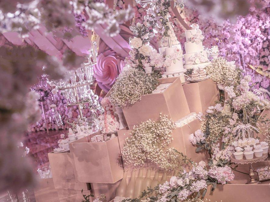 四大金刚+场地布置+婚车装饰全包——邂逅 