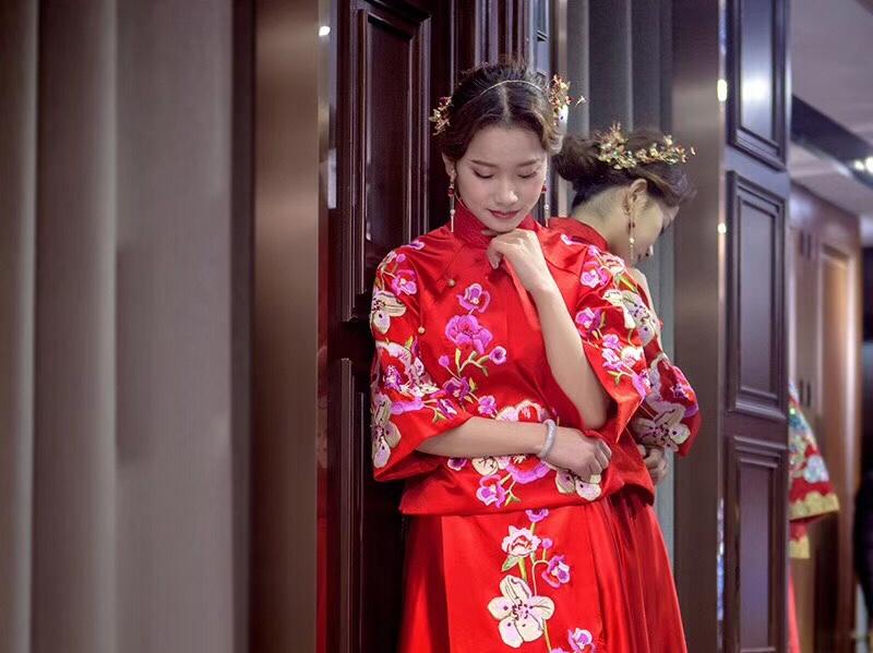 【完美新娘礼服彩妆馆】主管化妆老师全程跟妆