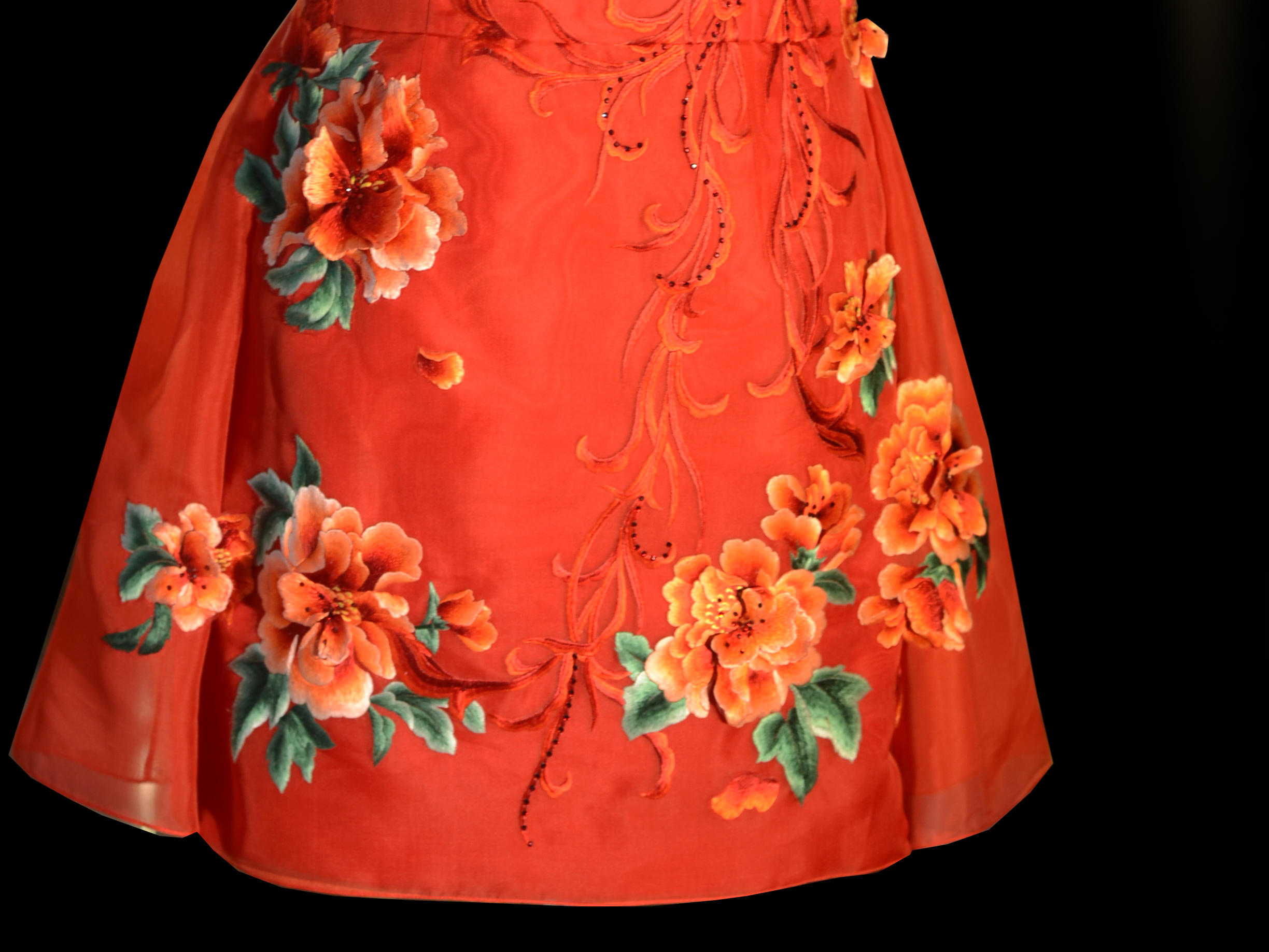 结婚礼服 敬酒服真丝榨丝手工刺绣牡丹