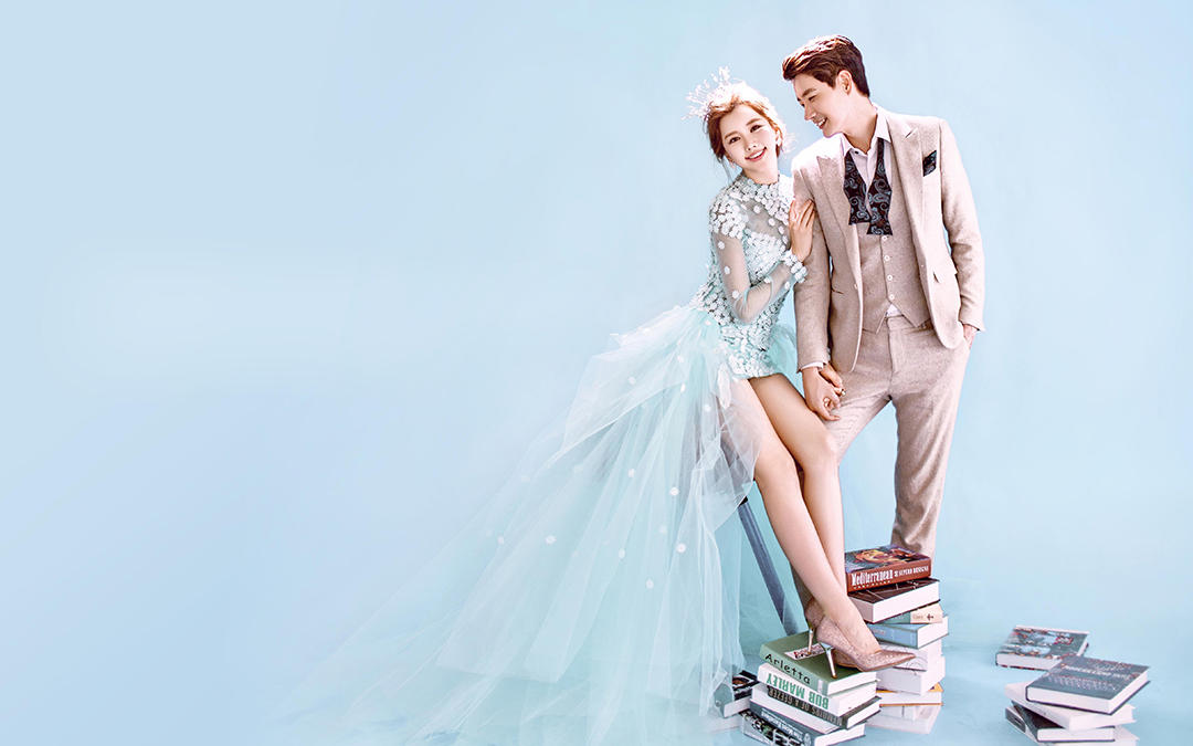 【火爆来袭】夜光婚纱+底片全送+鲜花造型+全包价