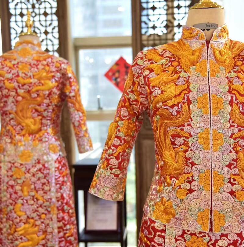玉詩純手工刺繡大五福龍鳳褂+4件伴娘服