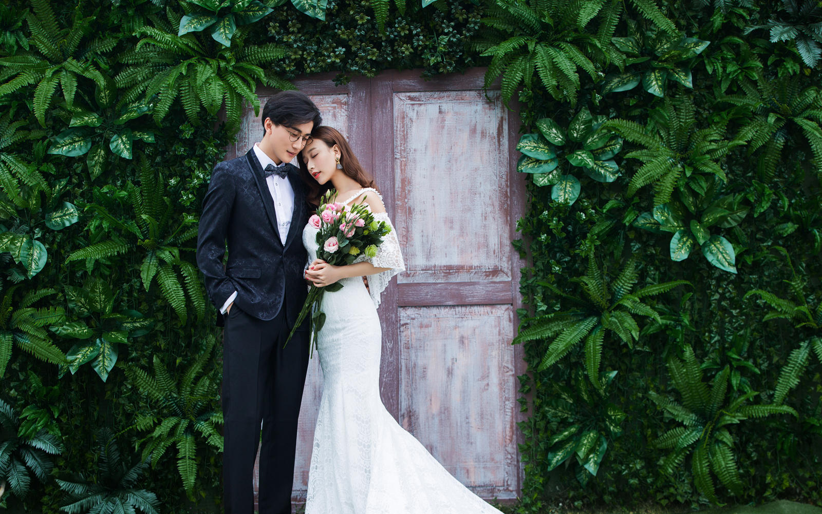 《小城故事》熱銷套系，3天2晚酒店住宿+婚紗1件