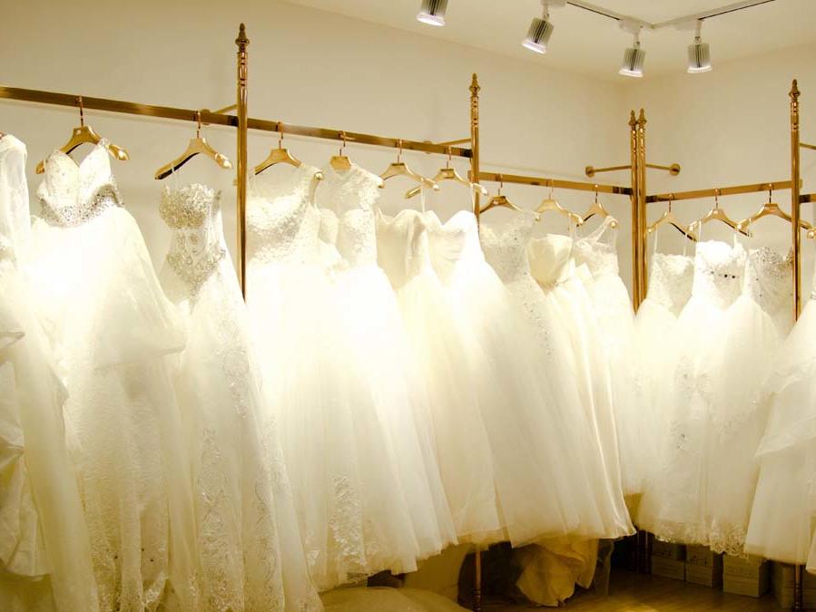 晚礼服或者敬酒服