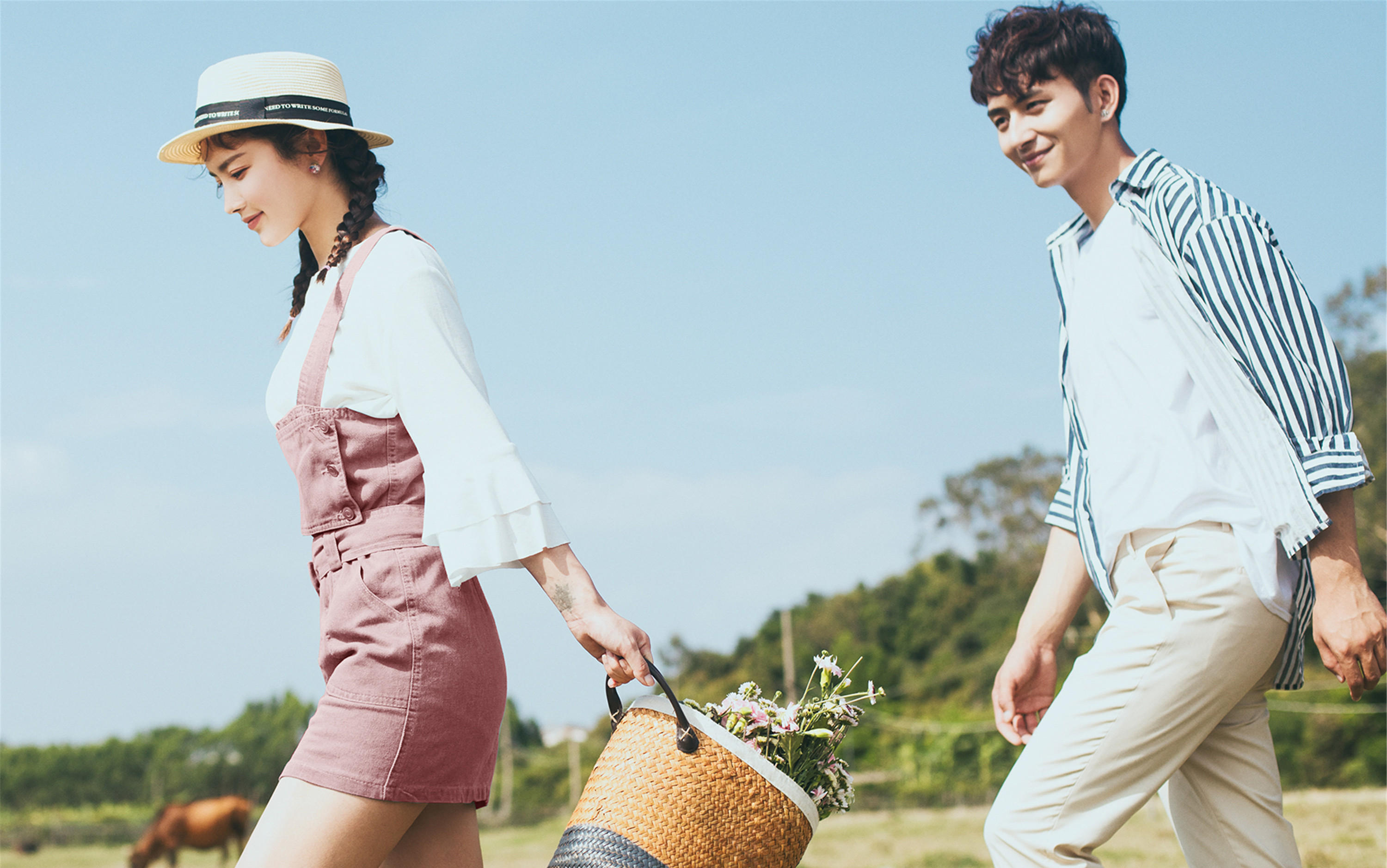 大理小清新純拍系列+6服6造+多拍多送