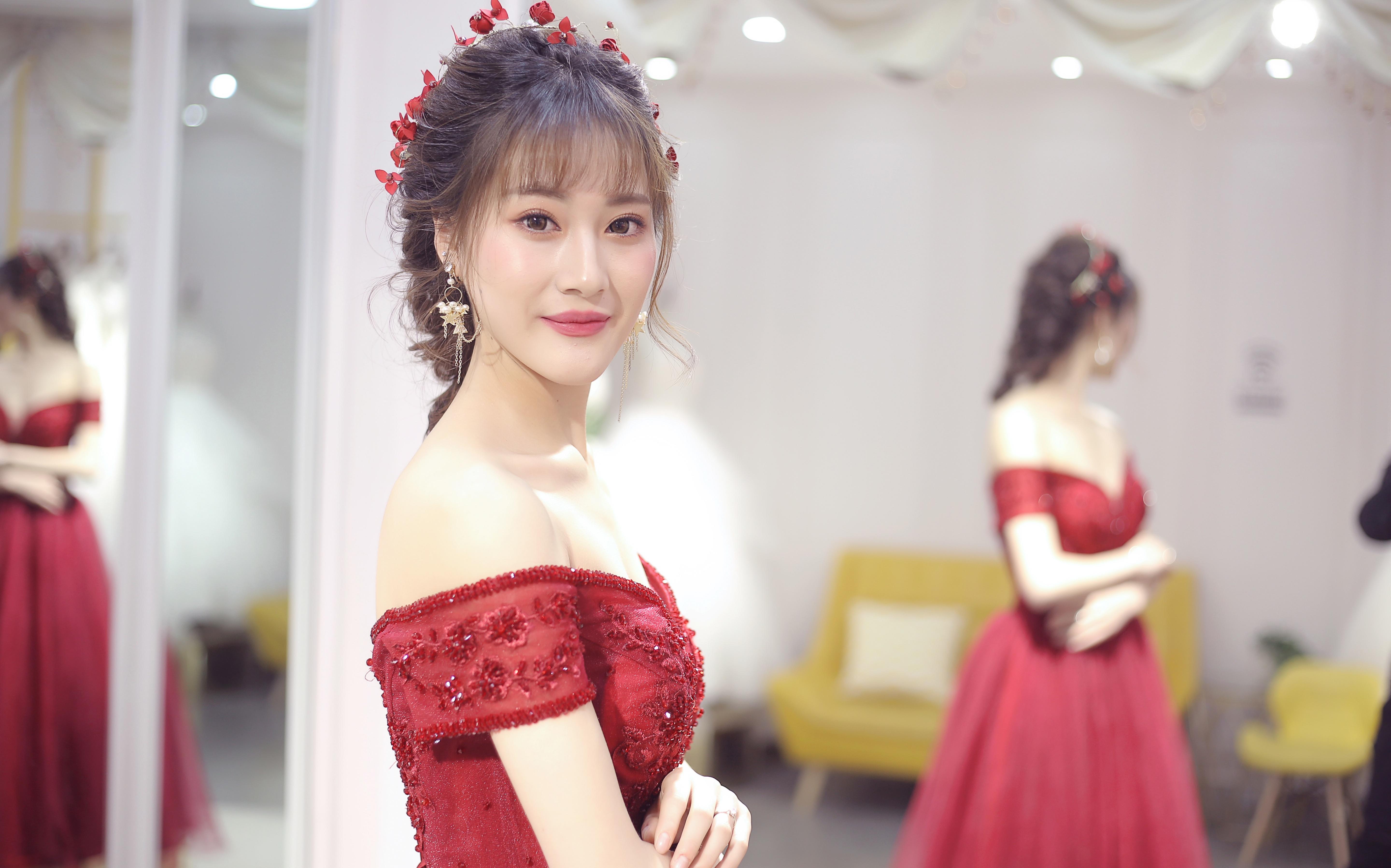 多拉90%的小仙女都心水的一套敬酒服