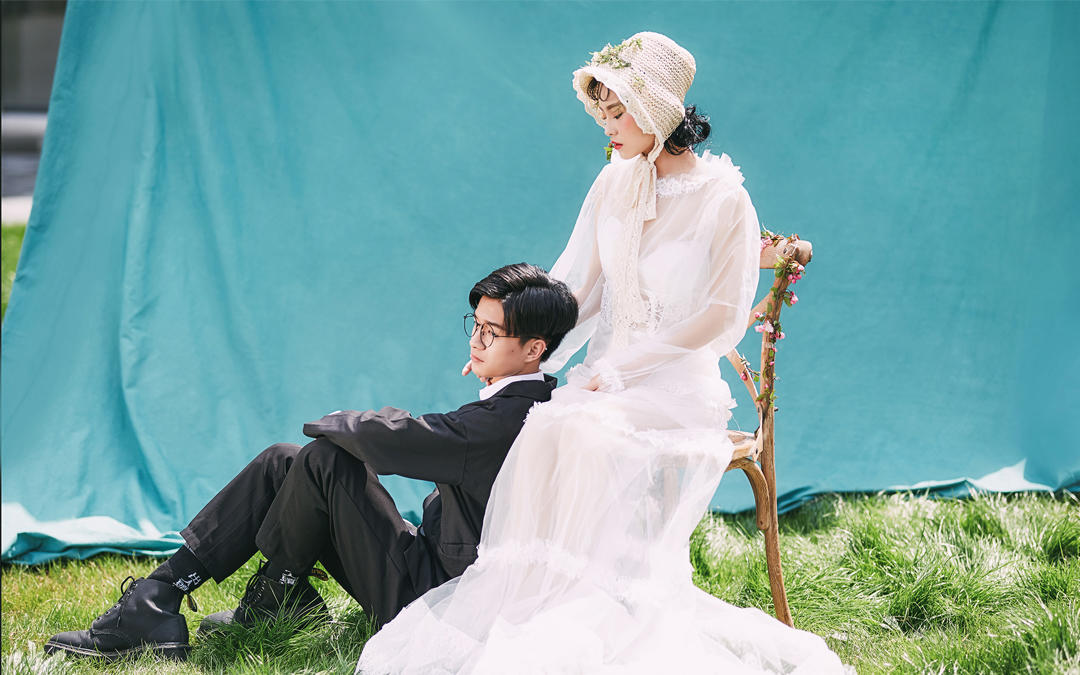 个性情侣婚纱私人定制六套六服   送30张精修入