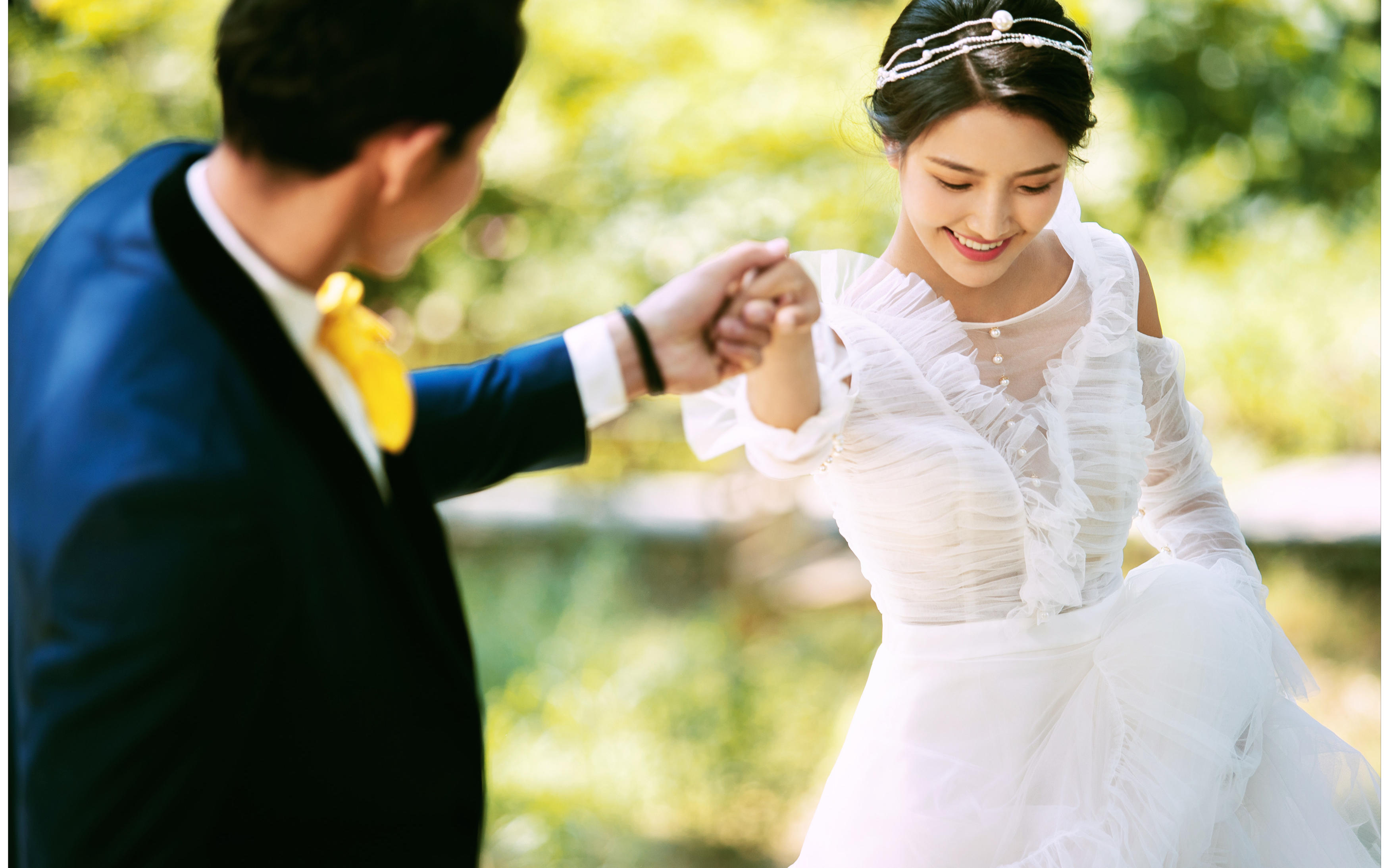 婚纱摄影【VIP私人订制】赠高端婚纱|精美礼服