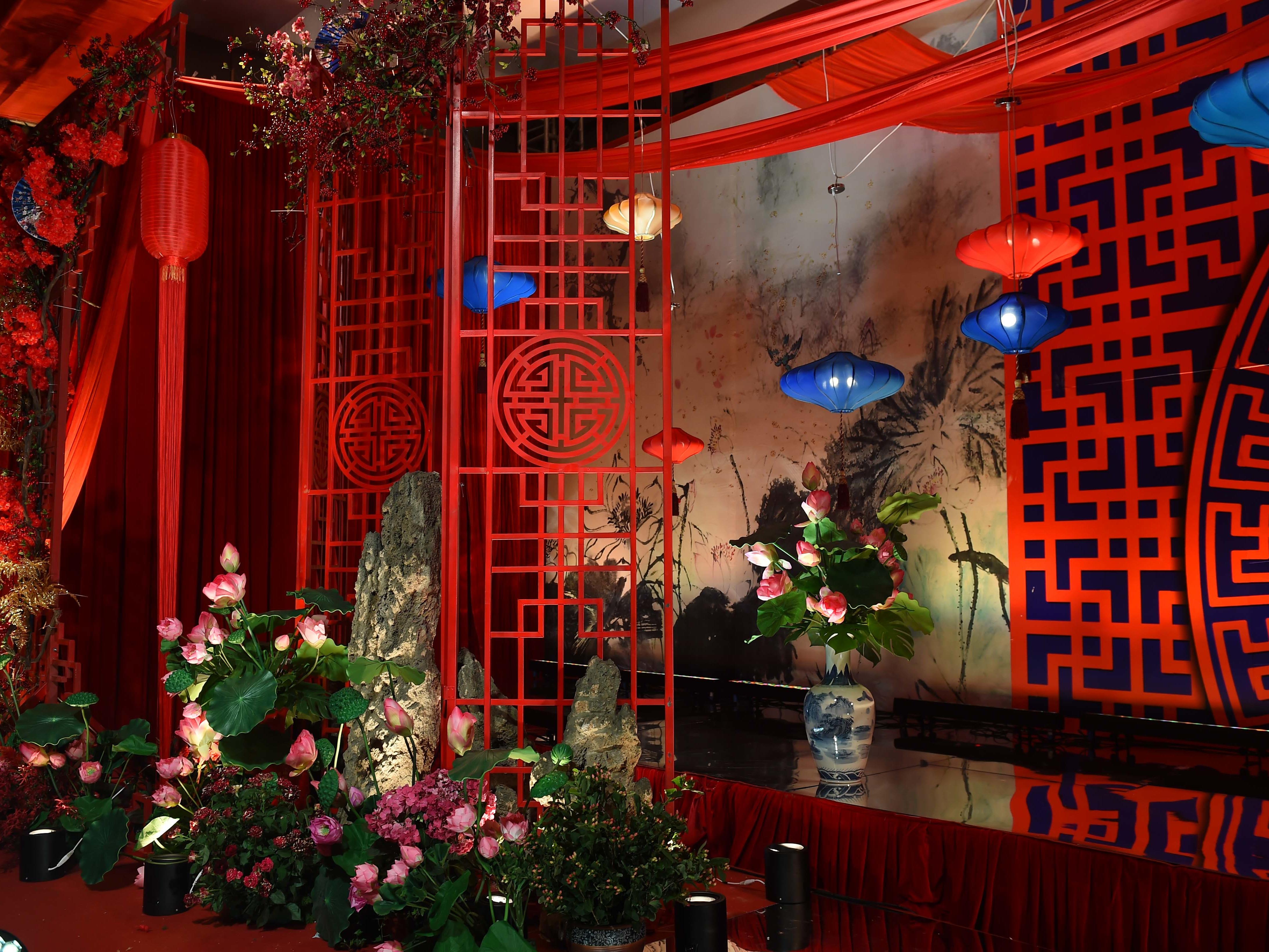 【曼薇蜜婚礼】大热中式红黑色系镜面T台