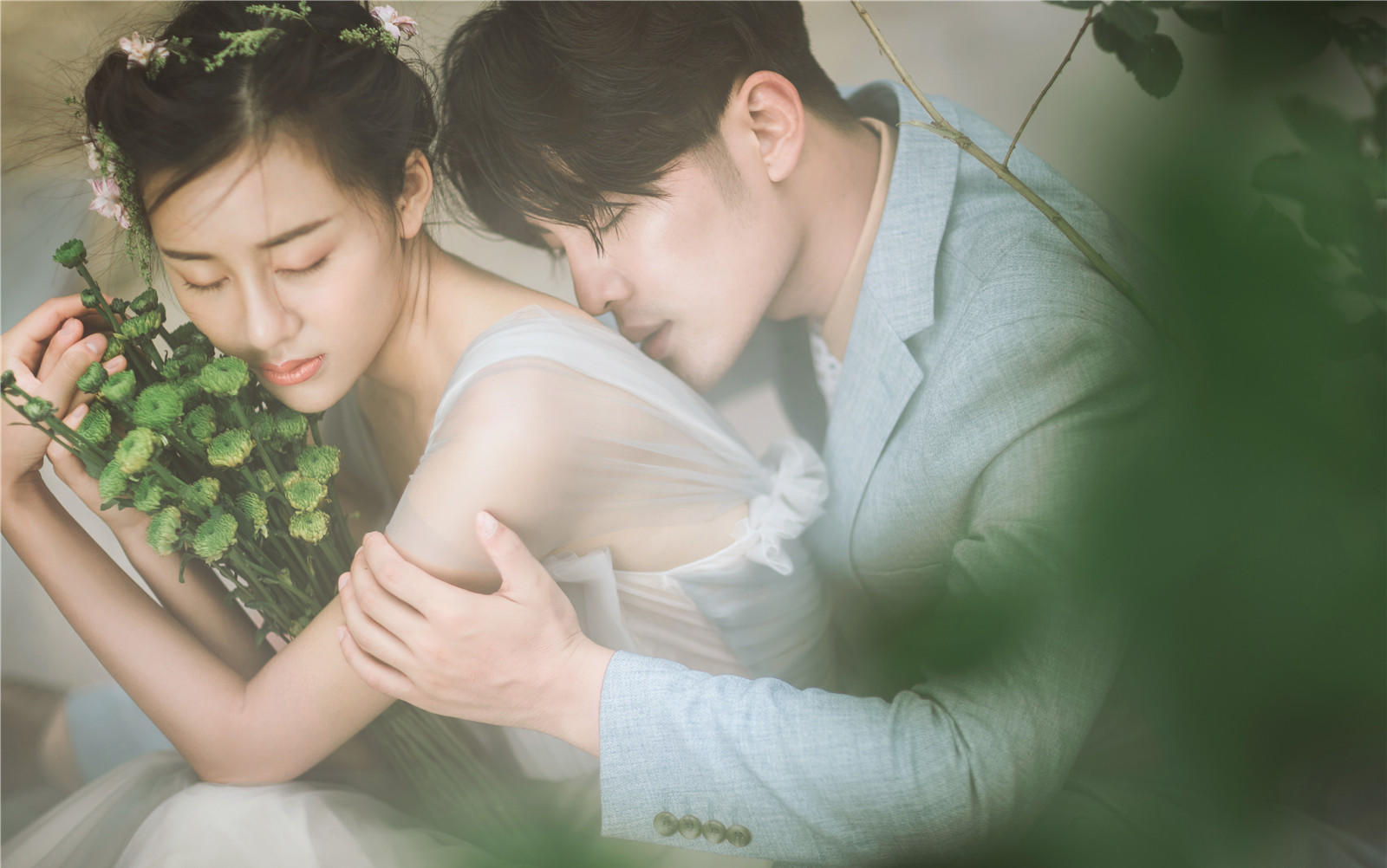 搶520?4D內(nèi)景?鮮花造型韓式婚紗照