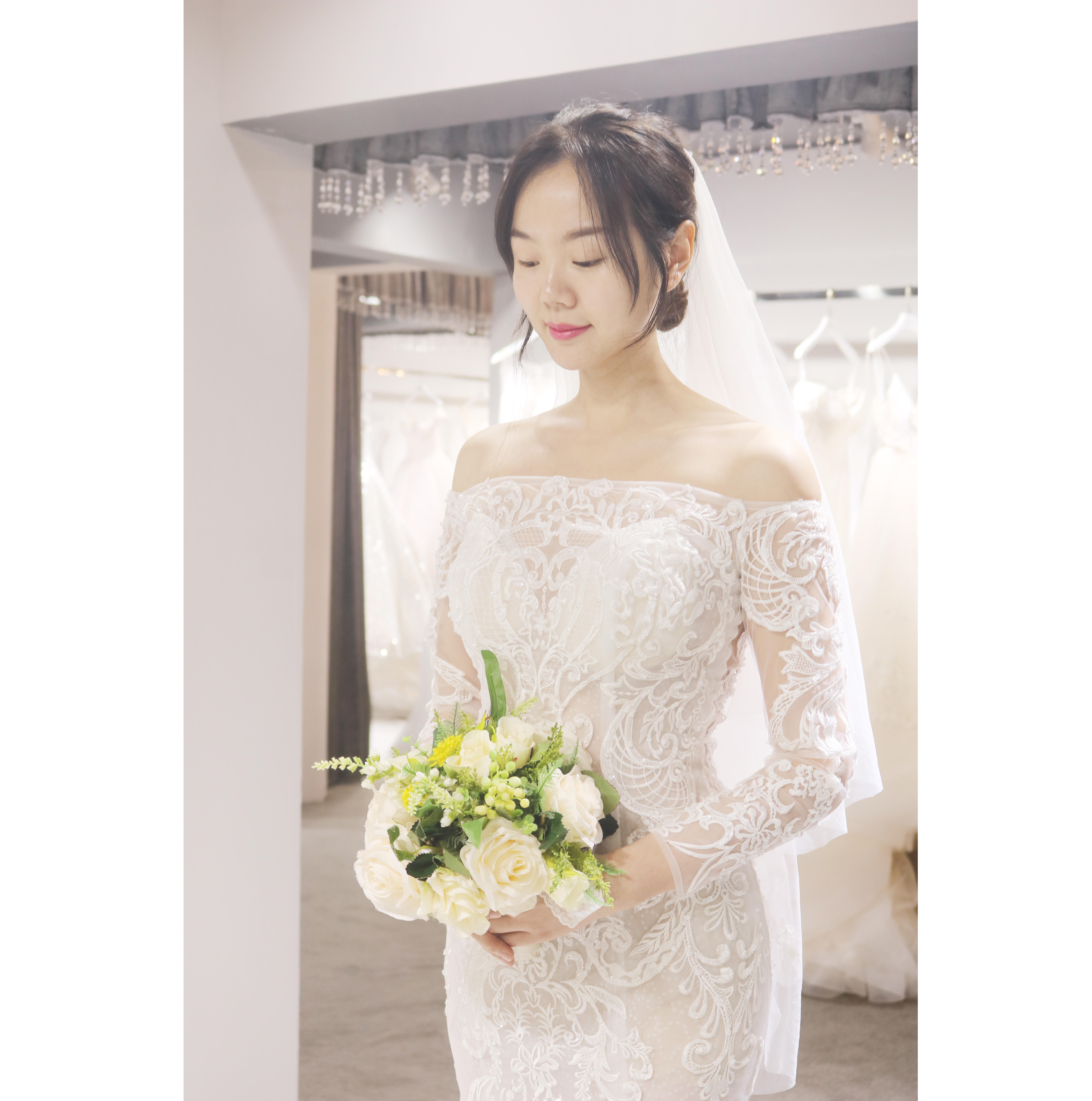 【嫁衣工坊】主纱+出门纱+敬酒服+2套伴娘