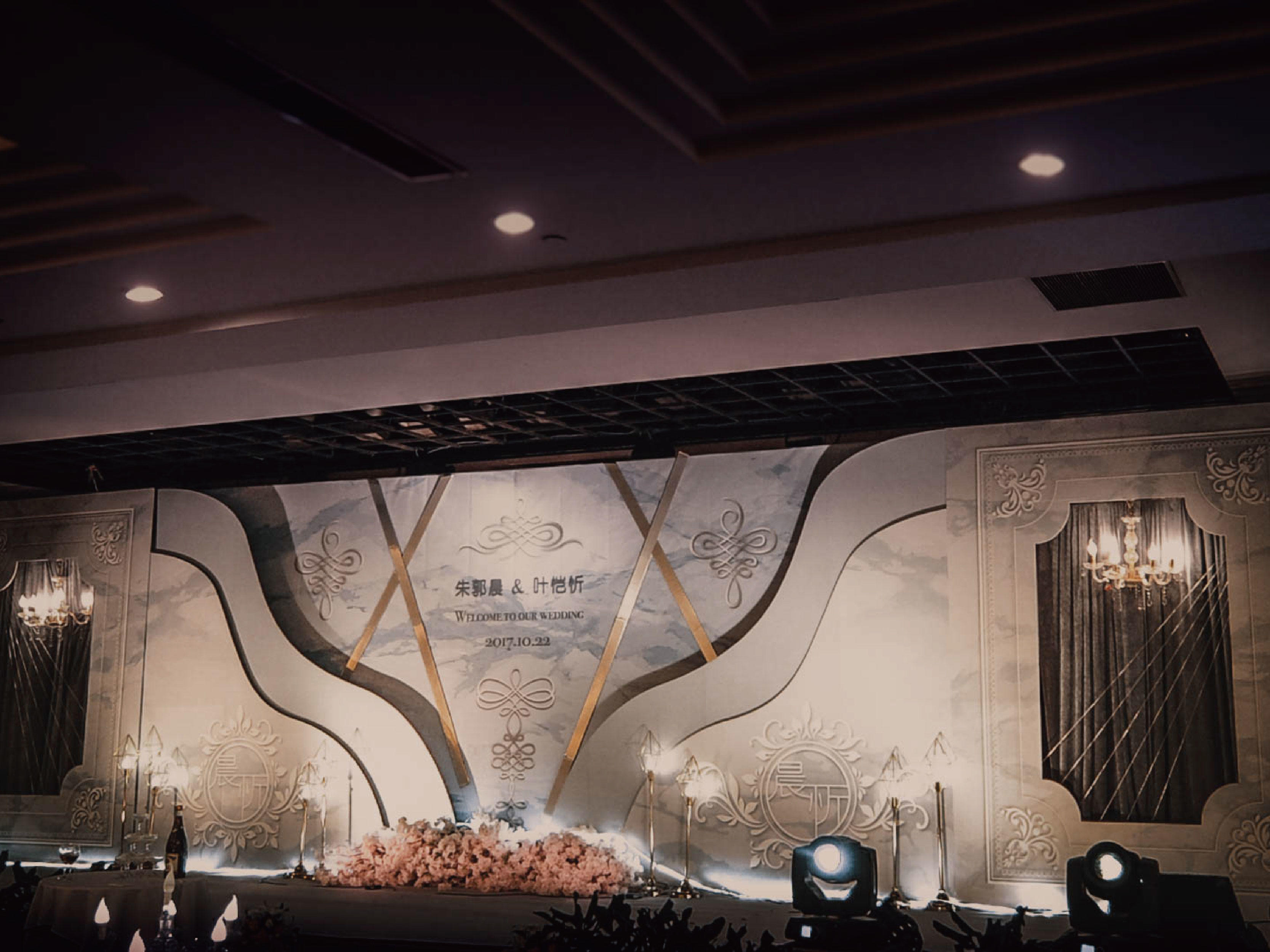 《高级灰》——别样的极简风婚礼