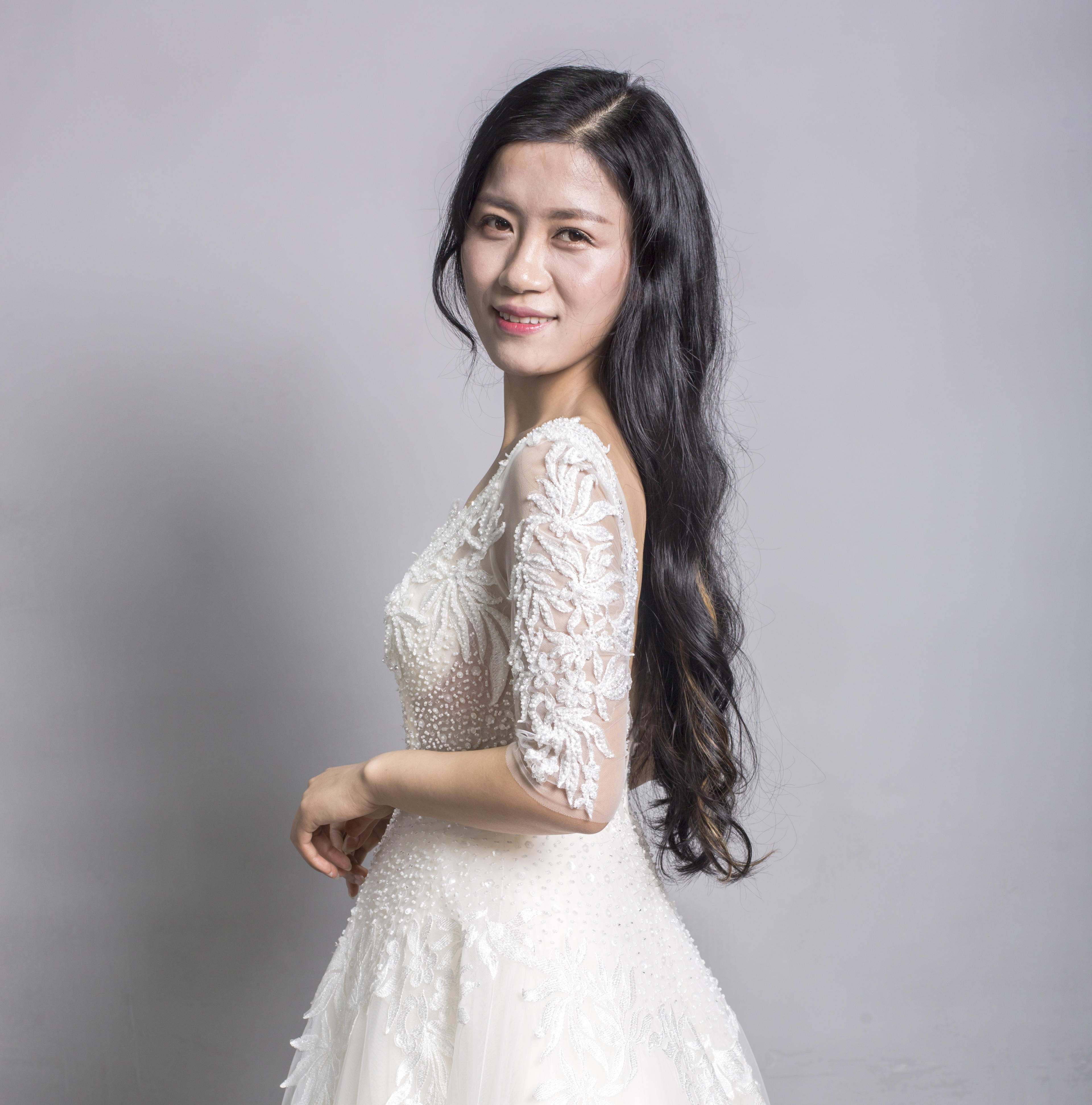 心悦婚纱系列仪式纱+绣和+敬酒服+伴娘服