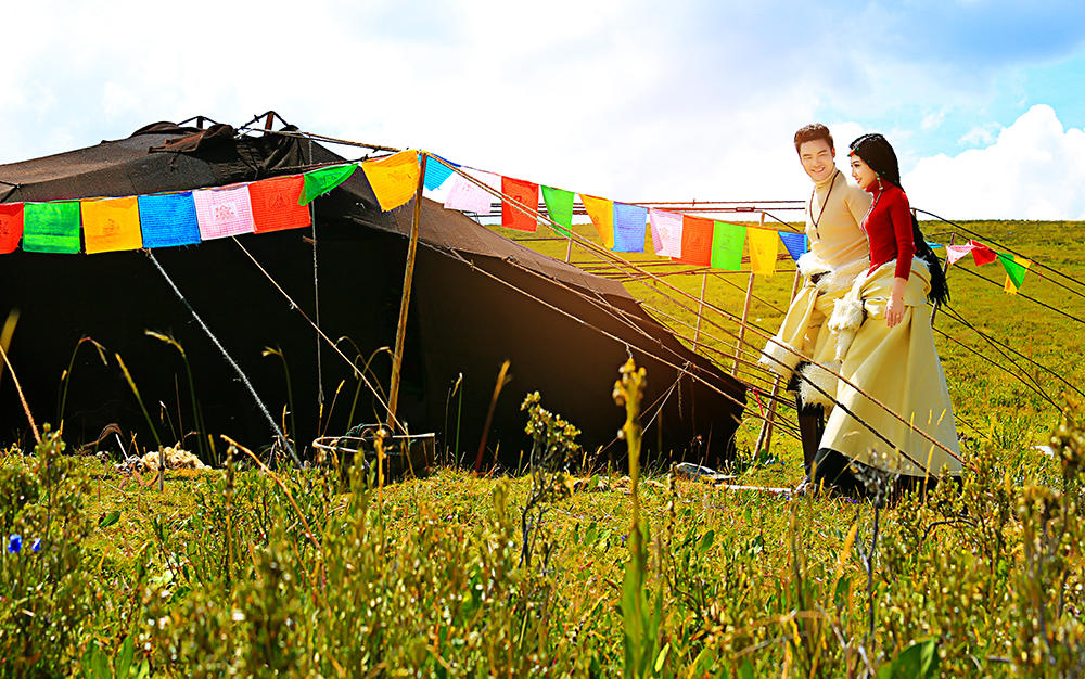 【川西旅拍】新都桥草原花海婚纱照套系景点不限制