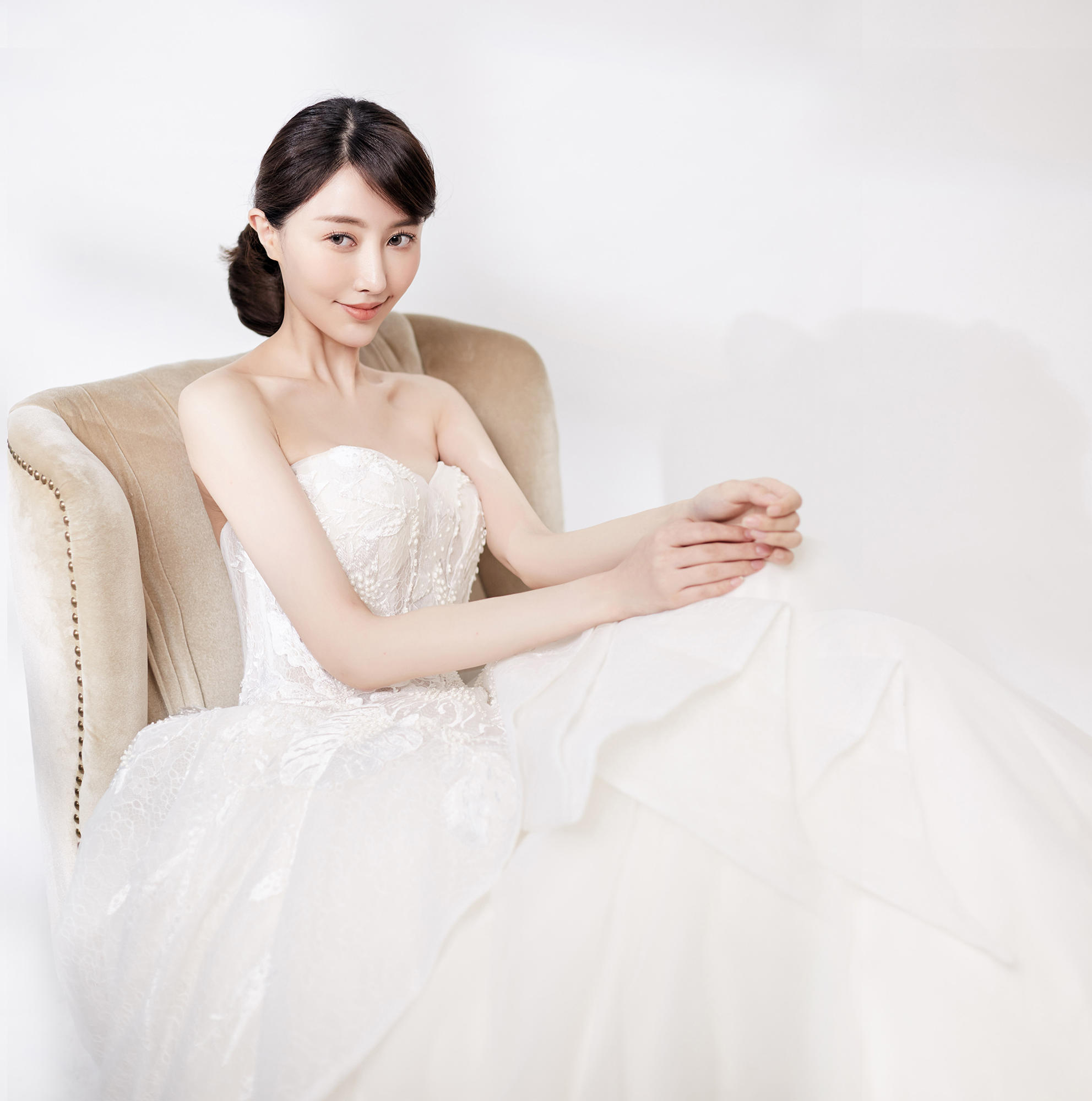 【明星同款】法式婚纱礼服3件套 送美学跟妆