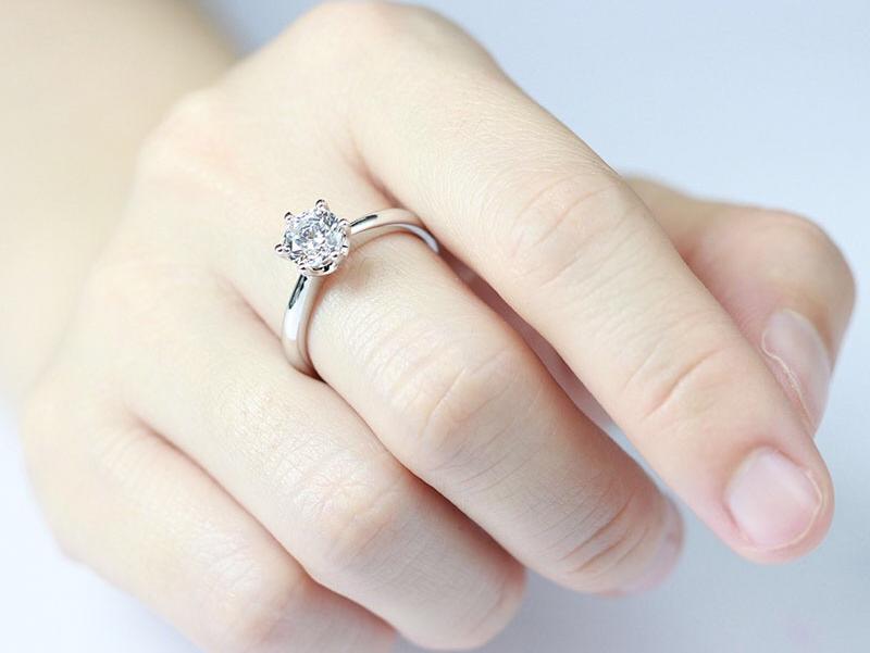 特际珠宝  18K金钻石女戒-30分GIA钻