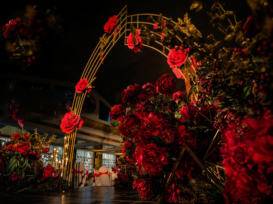 韩式红色系列皇室风【含四大金刚】花海阁婚礼