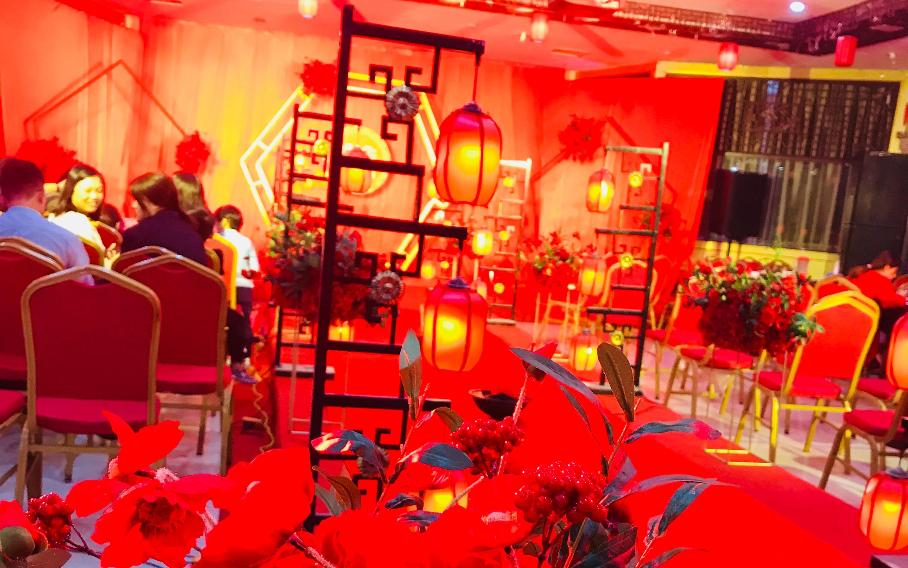 中式红适合冬季婚礼，有种年味的喜庆&喜庆的年味