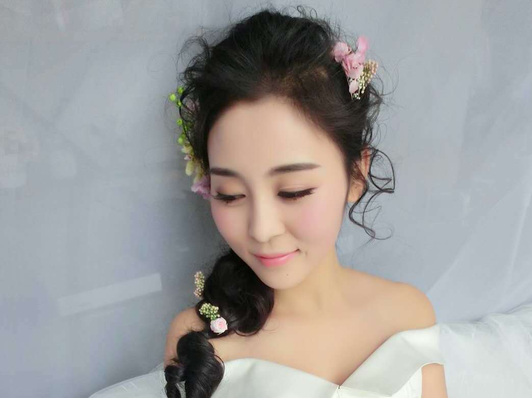 [晓晓美妆]资深档森系唯美妆发3-4套 送亲友妆