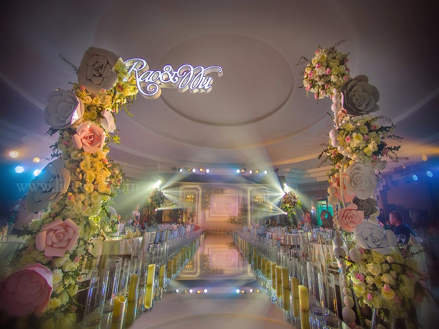 静谧小花园小清新婚礼设计送鲜花手捧花胸花