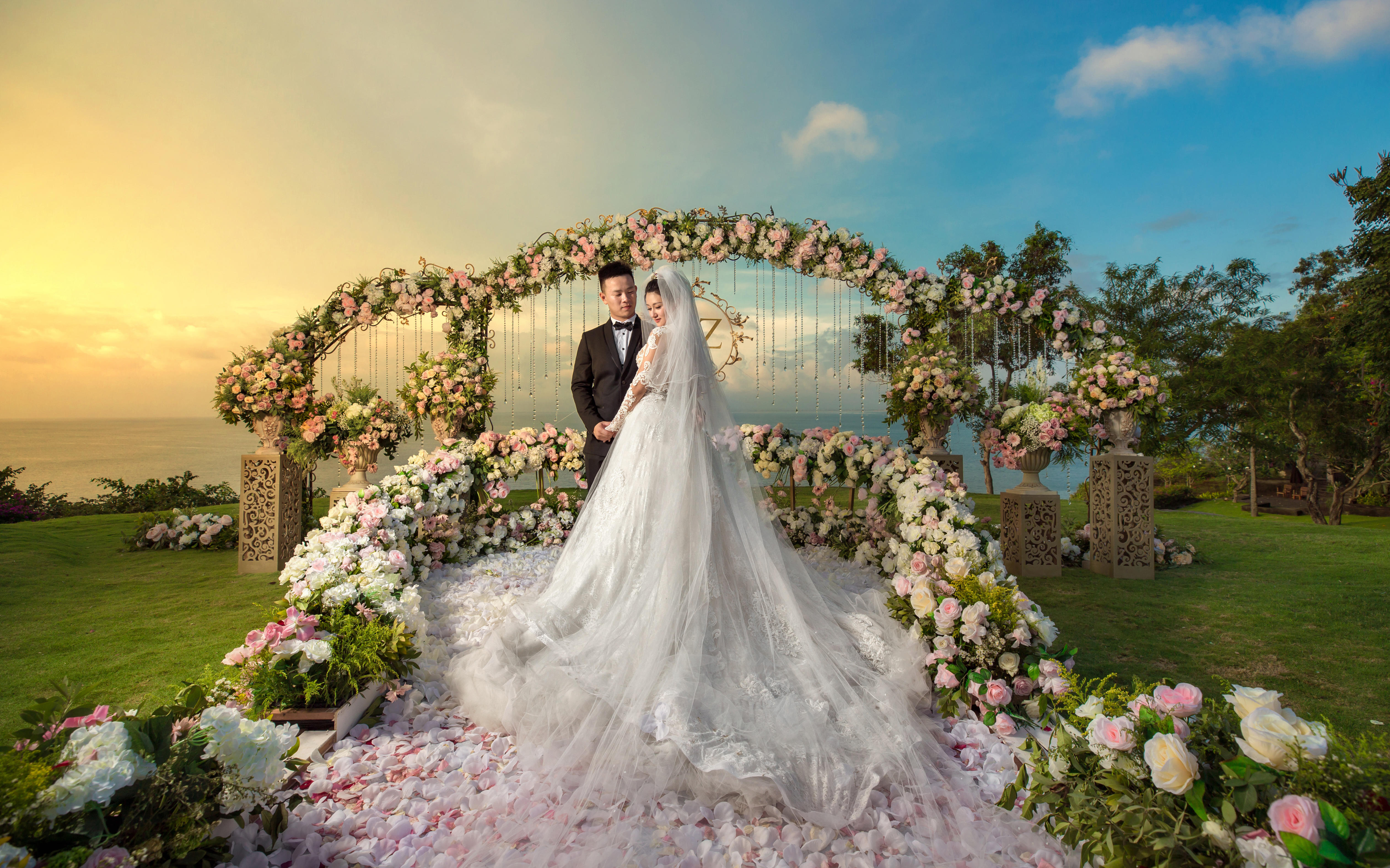 慕尚喜堂海外婚礼 巴厘岛阿雅娜SKY草坪婚礼