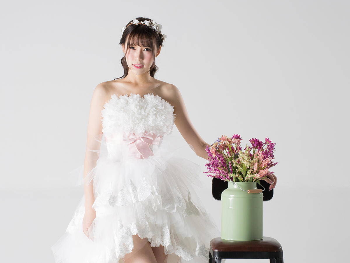 EMOON WEDDING 藤井莉娜