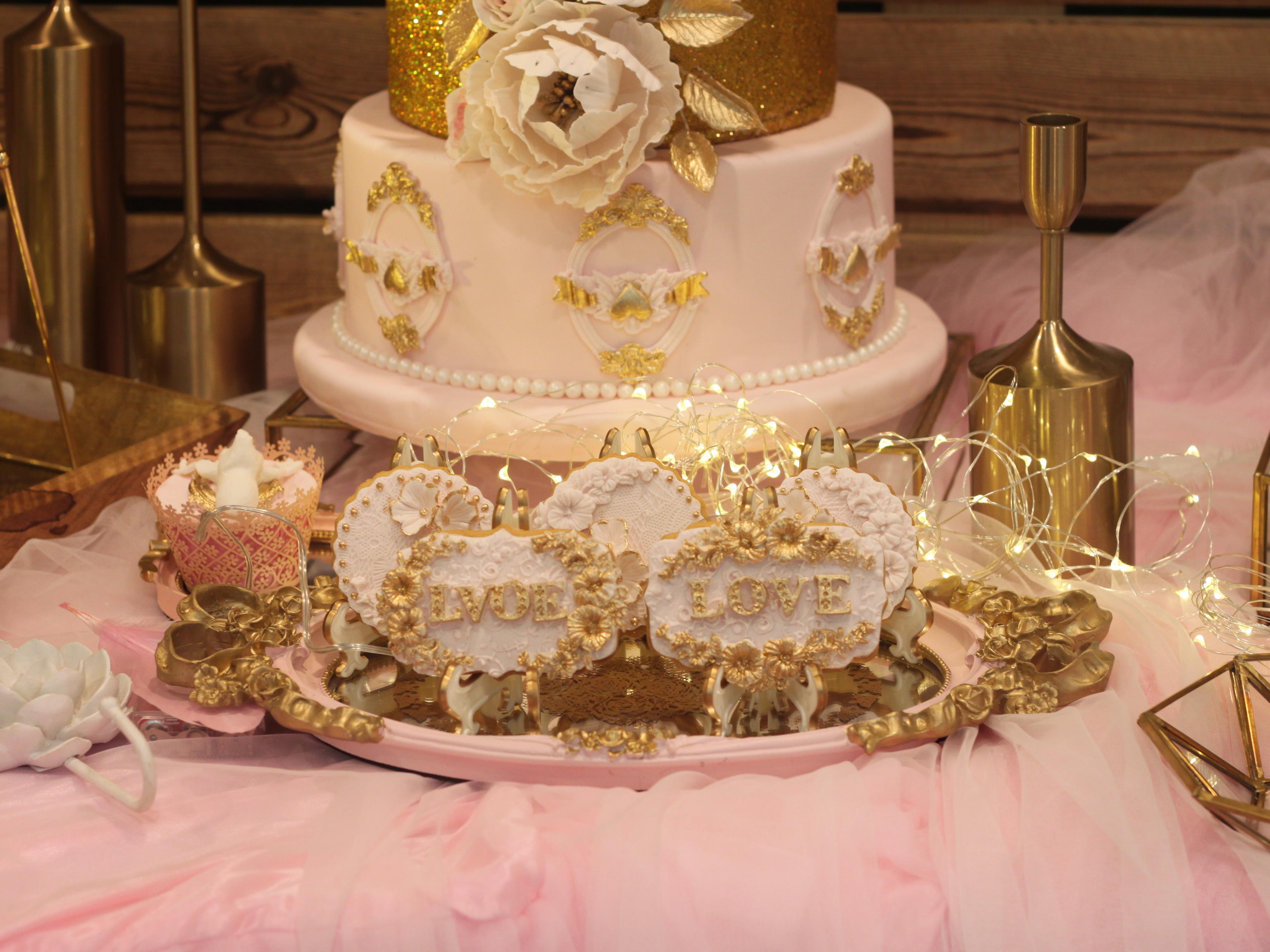 【半糖烘焙】粉红金，满满少女心婚礼甜品台