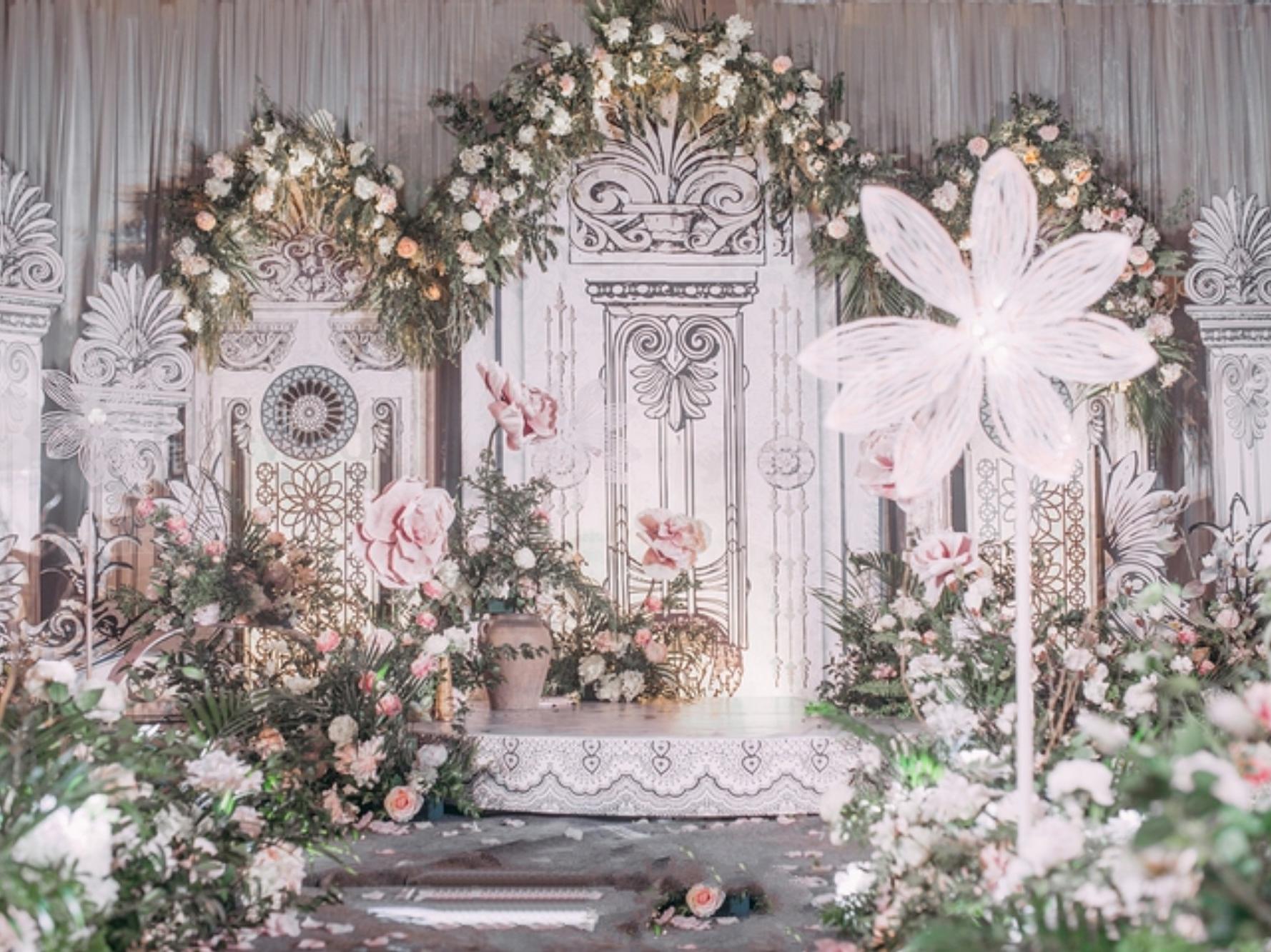 『 周小姐的唐顿庄园 』