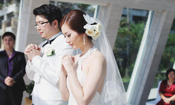 巴厘岛港丽教堂婚礼