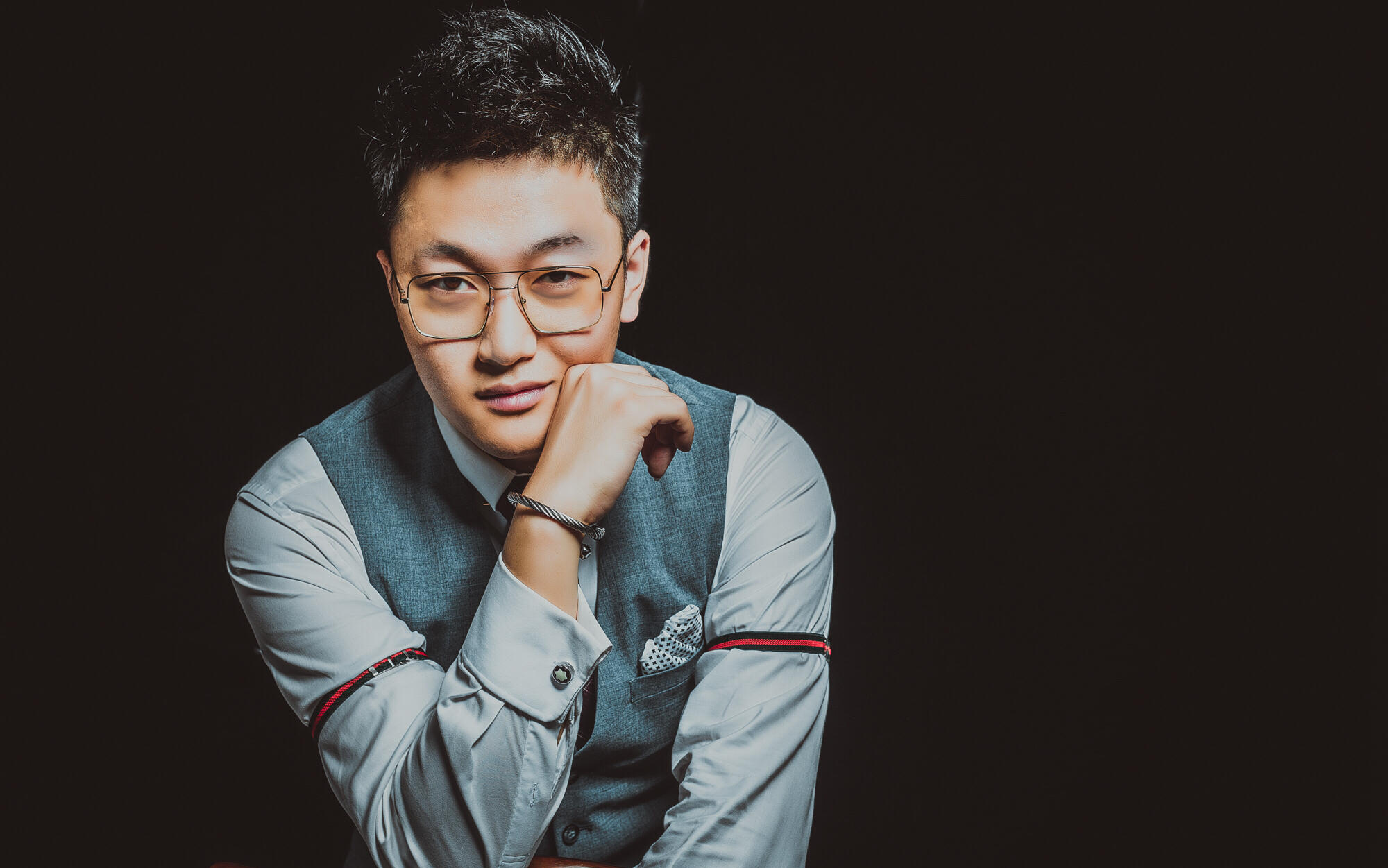李昂（阳光 帅气 声线司仪 电视台主持人）